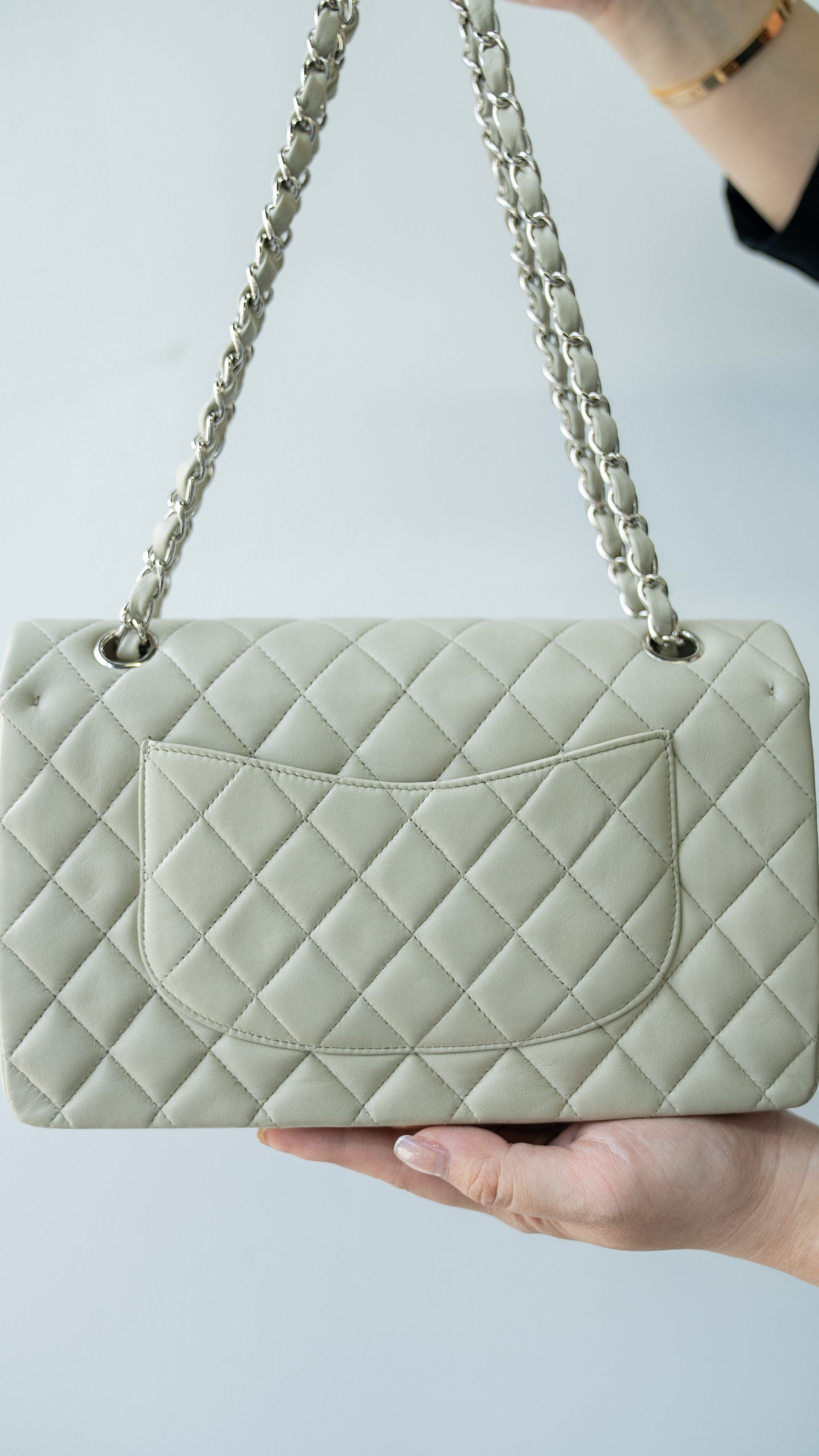 Chanel Chanel Grey Classic flap bag with SHW - AWL3363