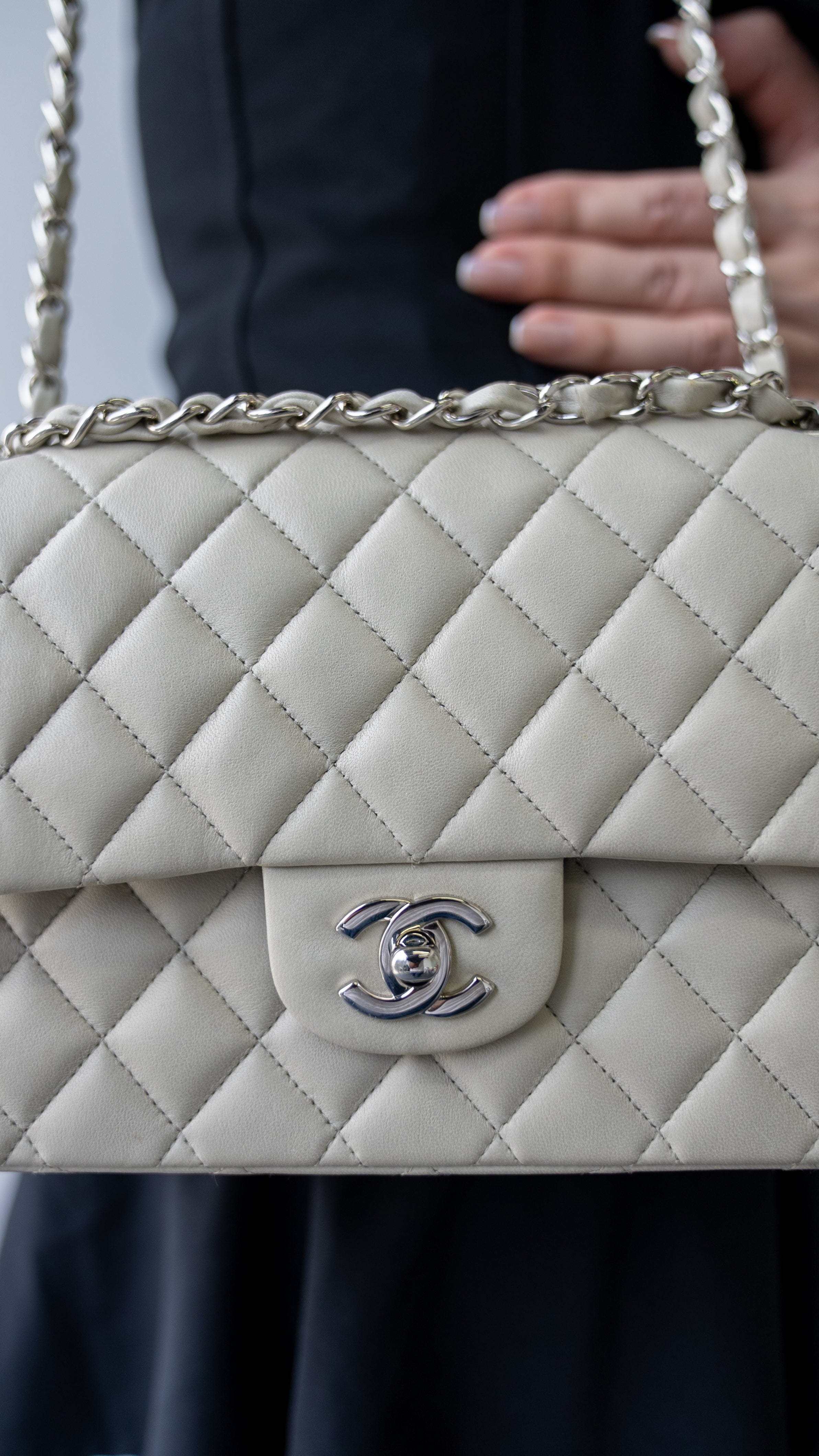 Chanel Chanel Grey Classic flap bag with SHW - AWL3363