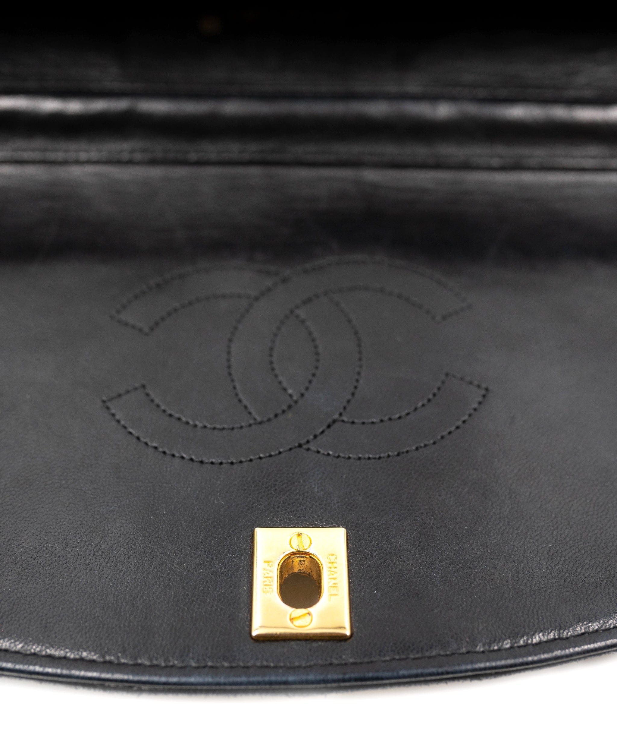 Chanel Chanel half moon bag in black lambskin. AGL2303