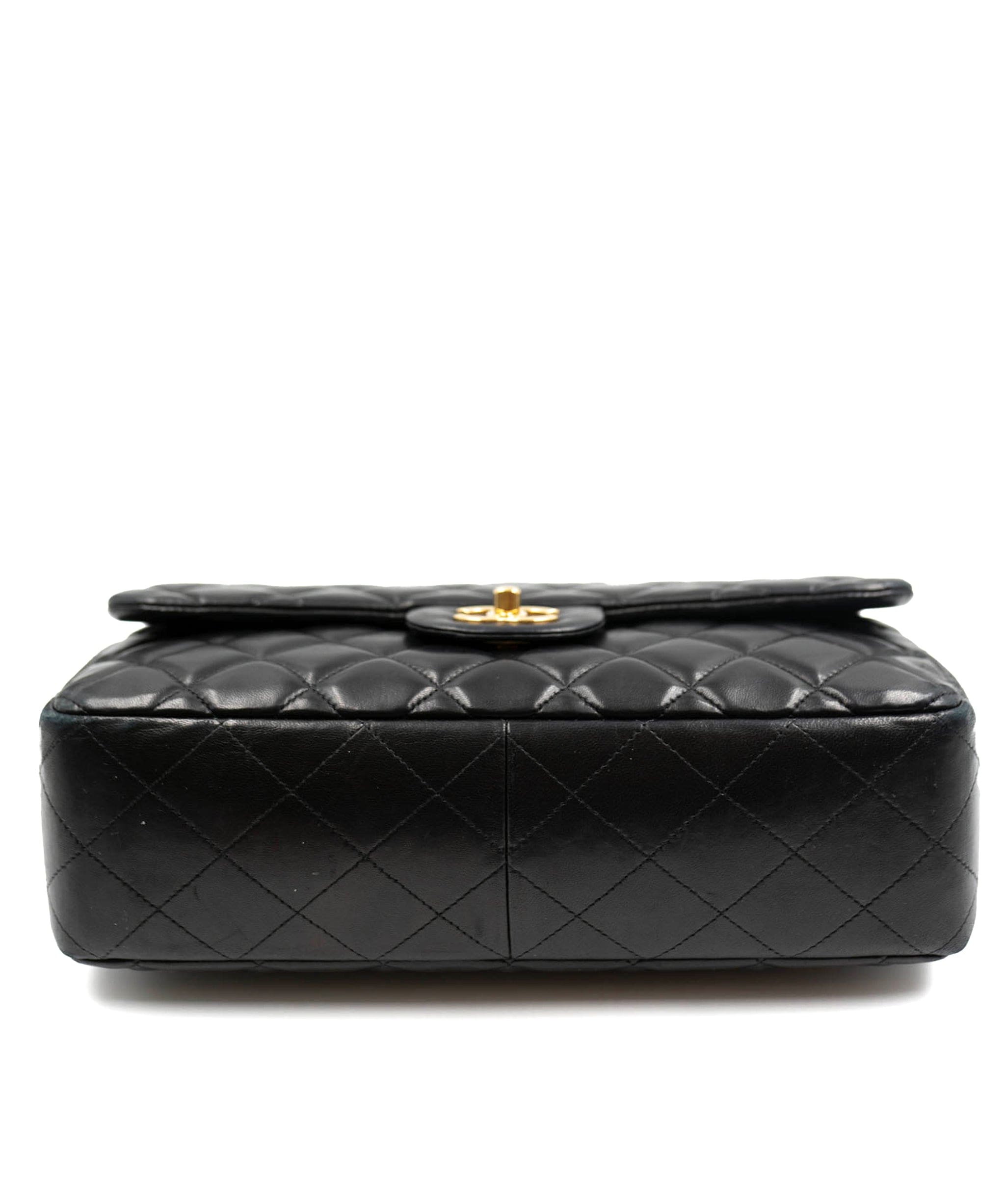 Chanel Chanel Jumbo Black Classic Flap ALL0088