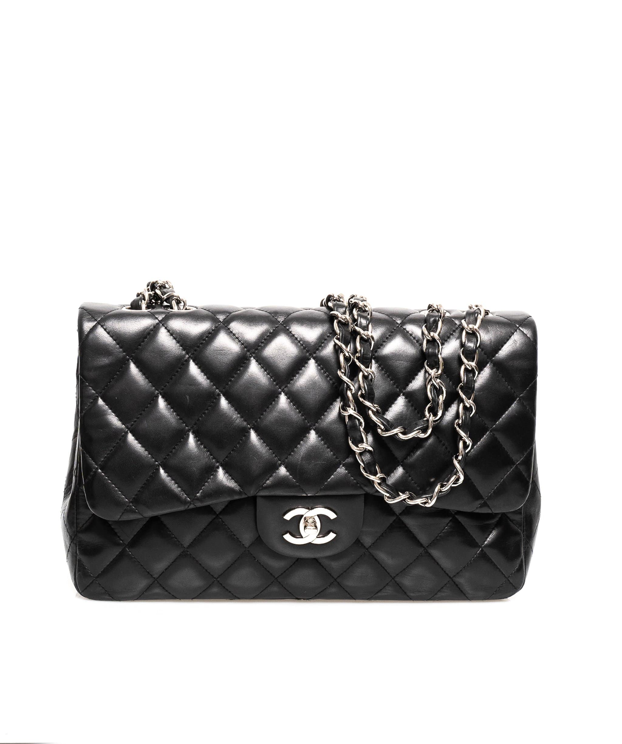 Chanel Chanel Jumbo Lambskin with Silver Hardware - AWL1721