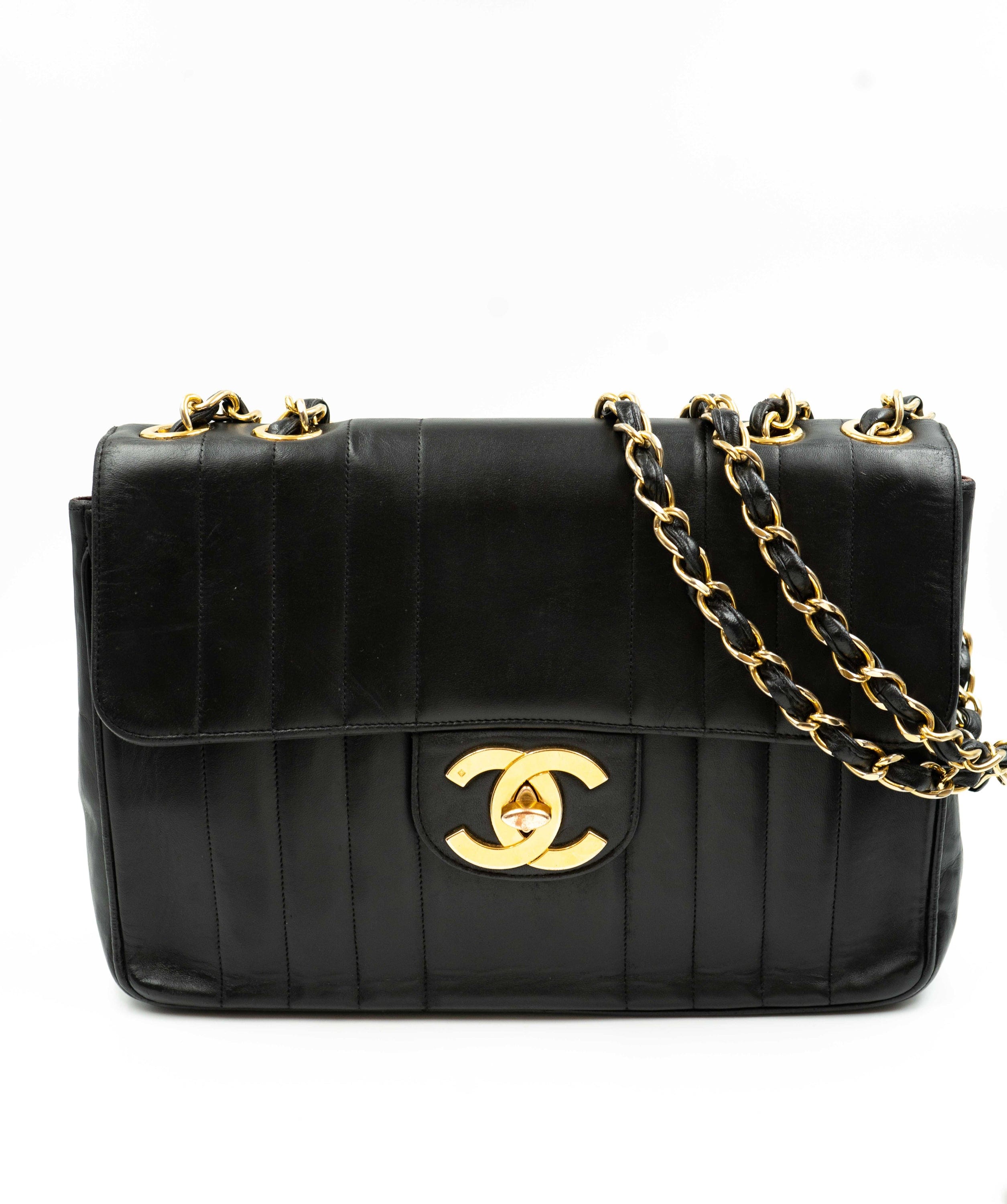 Chanel Chanel jumbo vertical flap  ALL0145