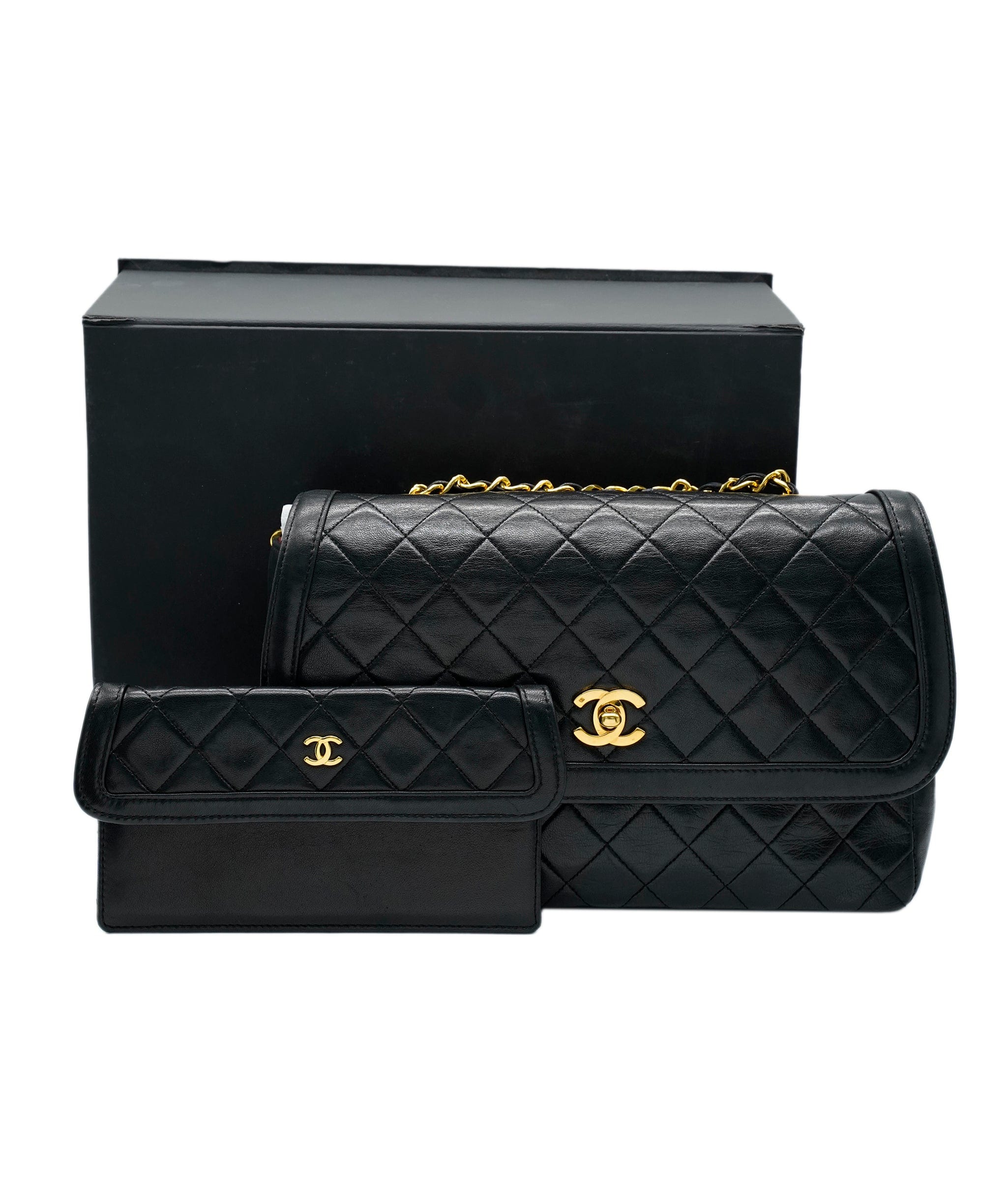 Chanel Chanel Materasse With Pouch - AWL4373