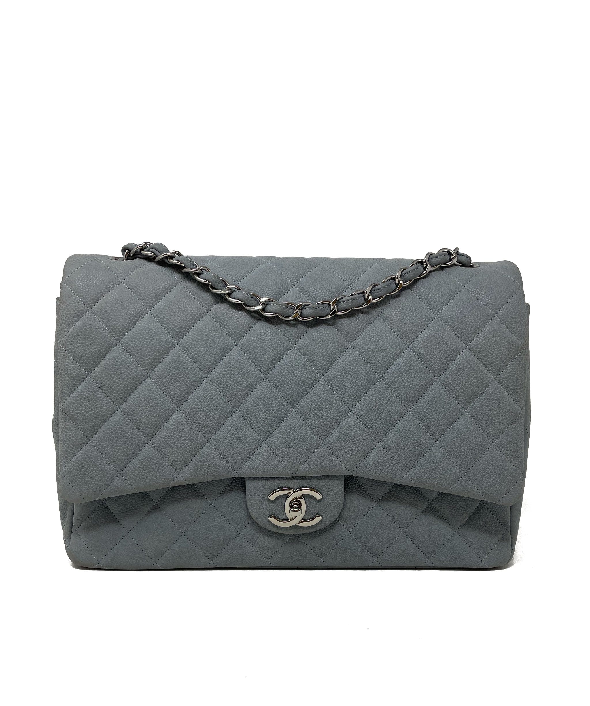 Chanel Chanel Maxi Double flap Caviar bag - ADL1337