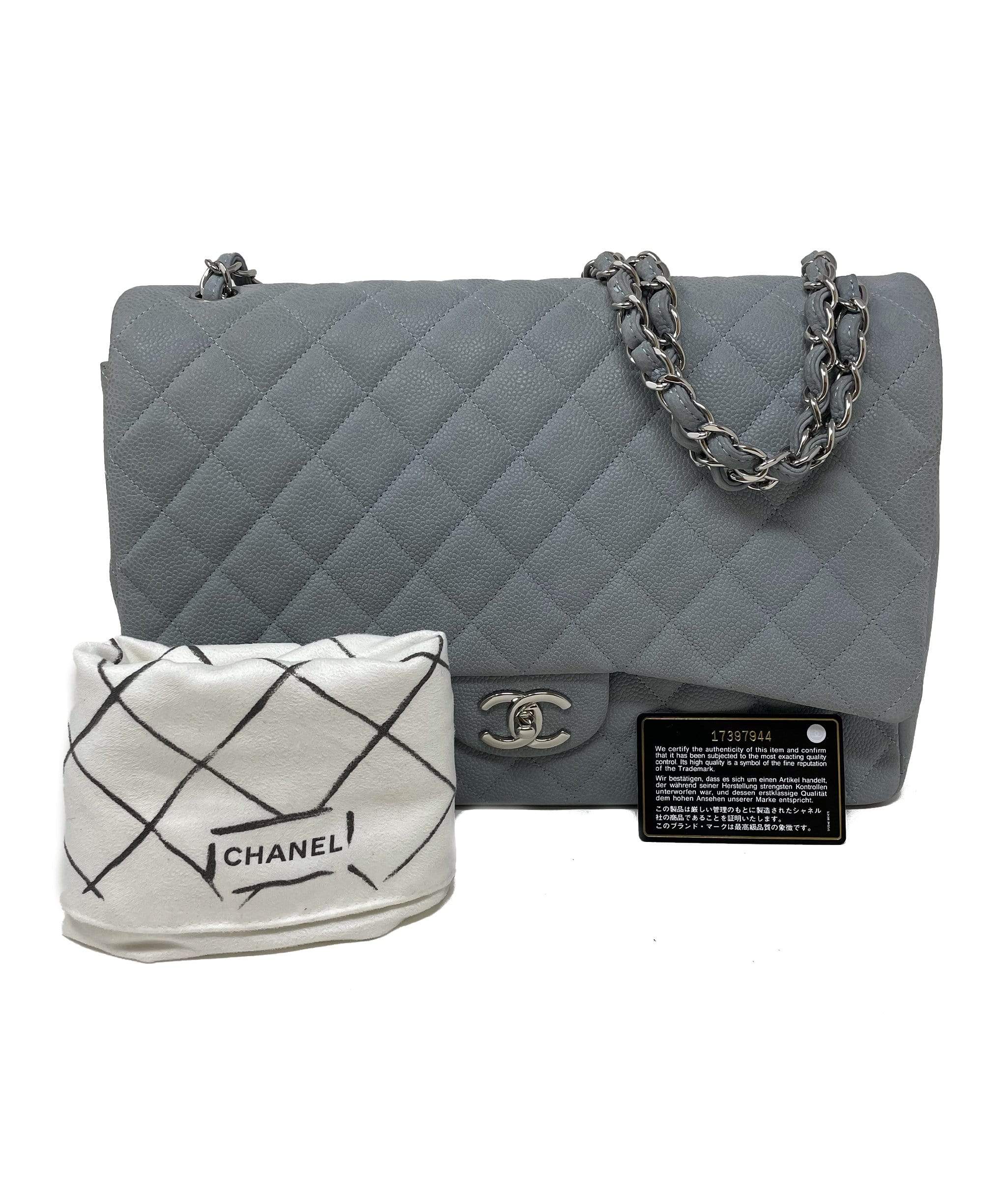 Chanel Chanel Maxi Double flap Caviar bag - ADL1337