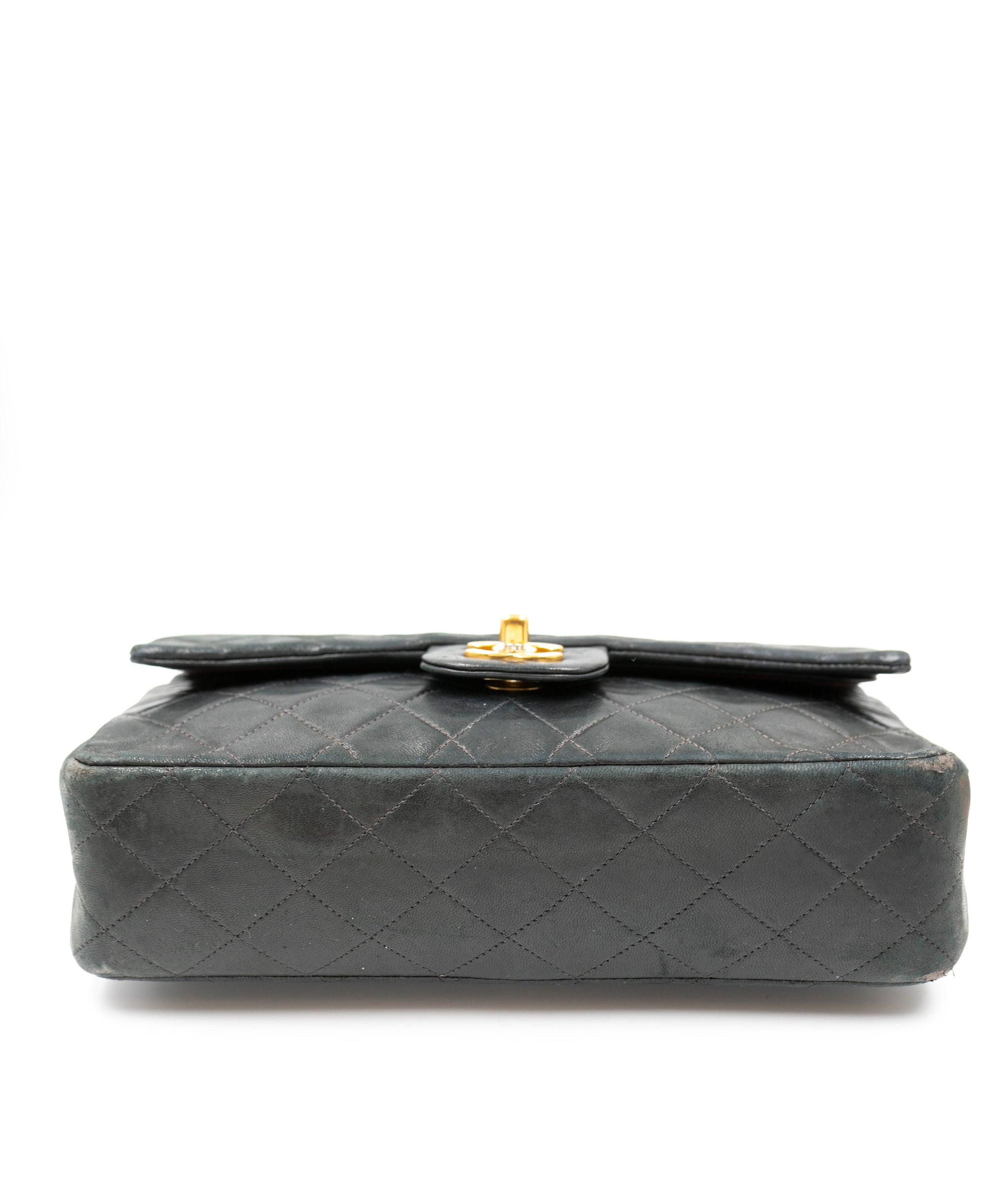 Chanel Chanel Medium Classic Double Flap Bag **wrong image attached please retake photos**