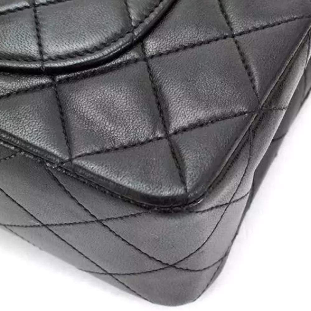 Chanel Chanel Medium Classic Flap RCL1102