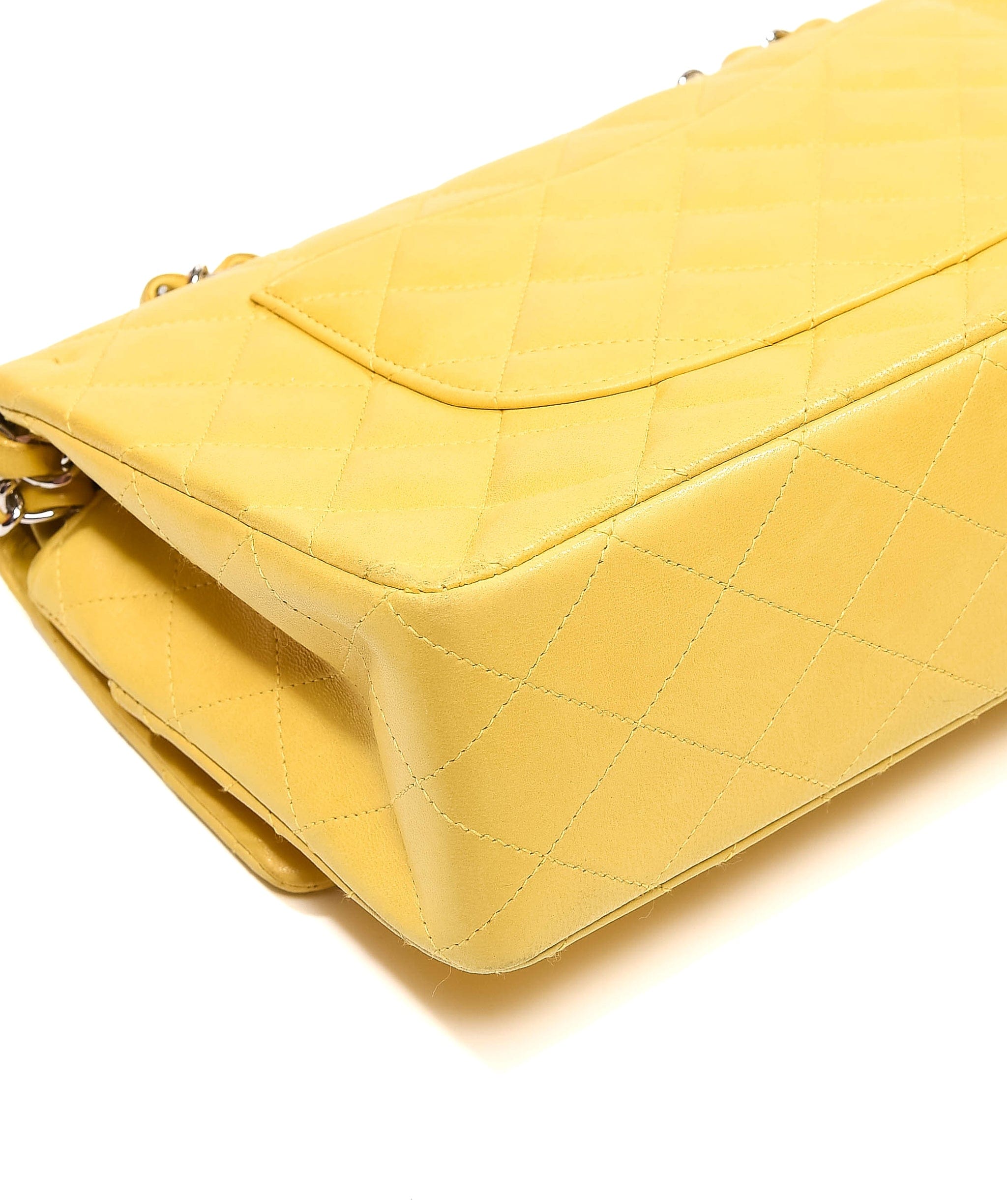 Chanel Chanel Medium Classic Flap Yellow - AWL2724