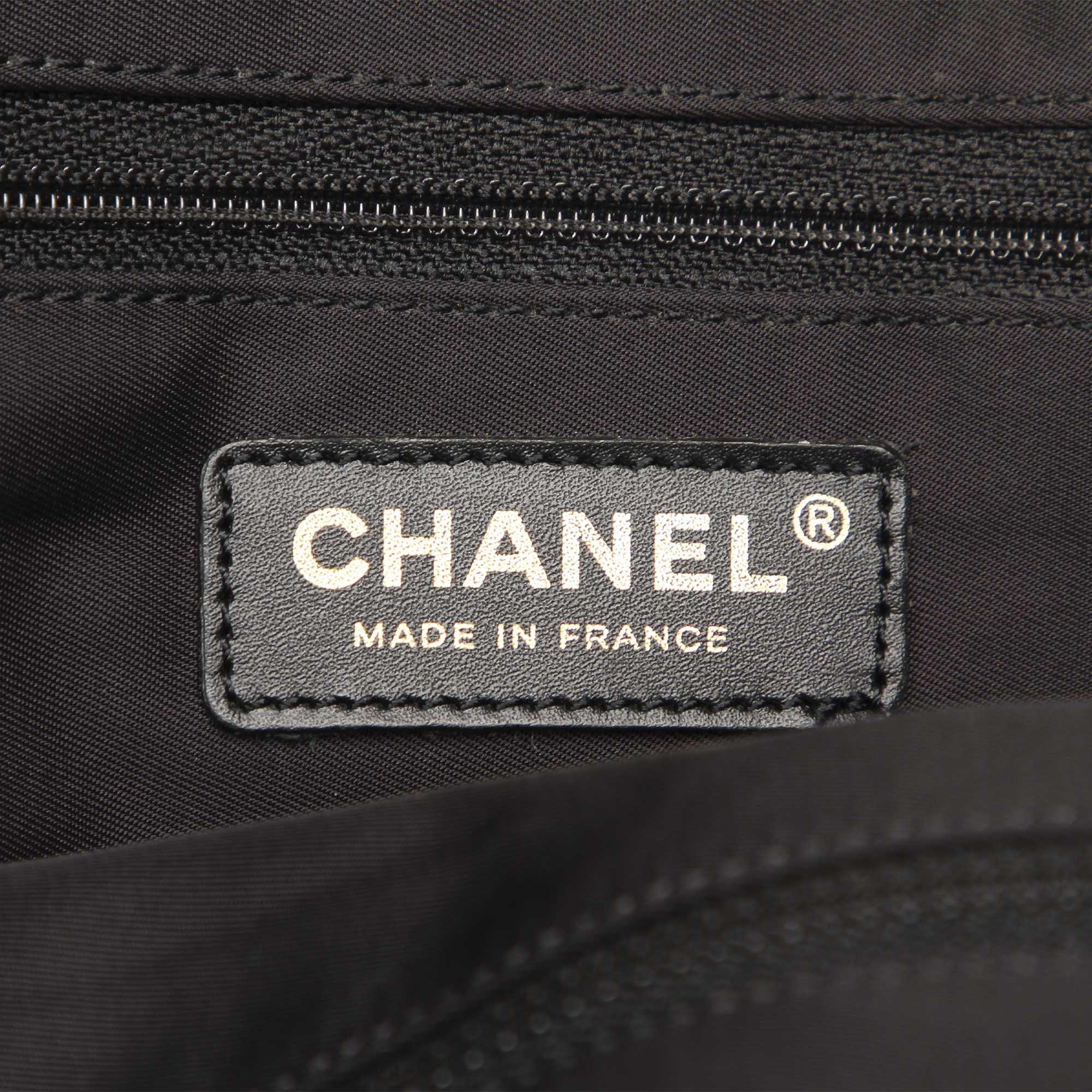 Chanel Chanel Medium New Travel Line Black Nylon Tote Bag - AWL1559