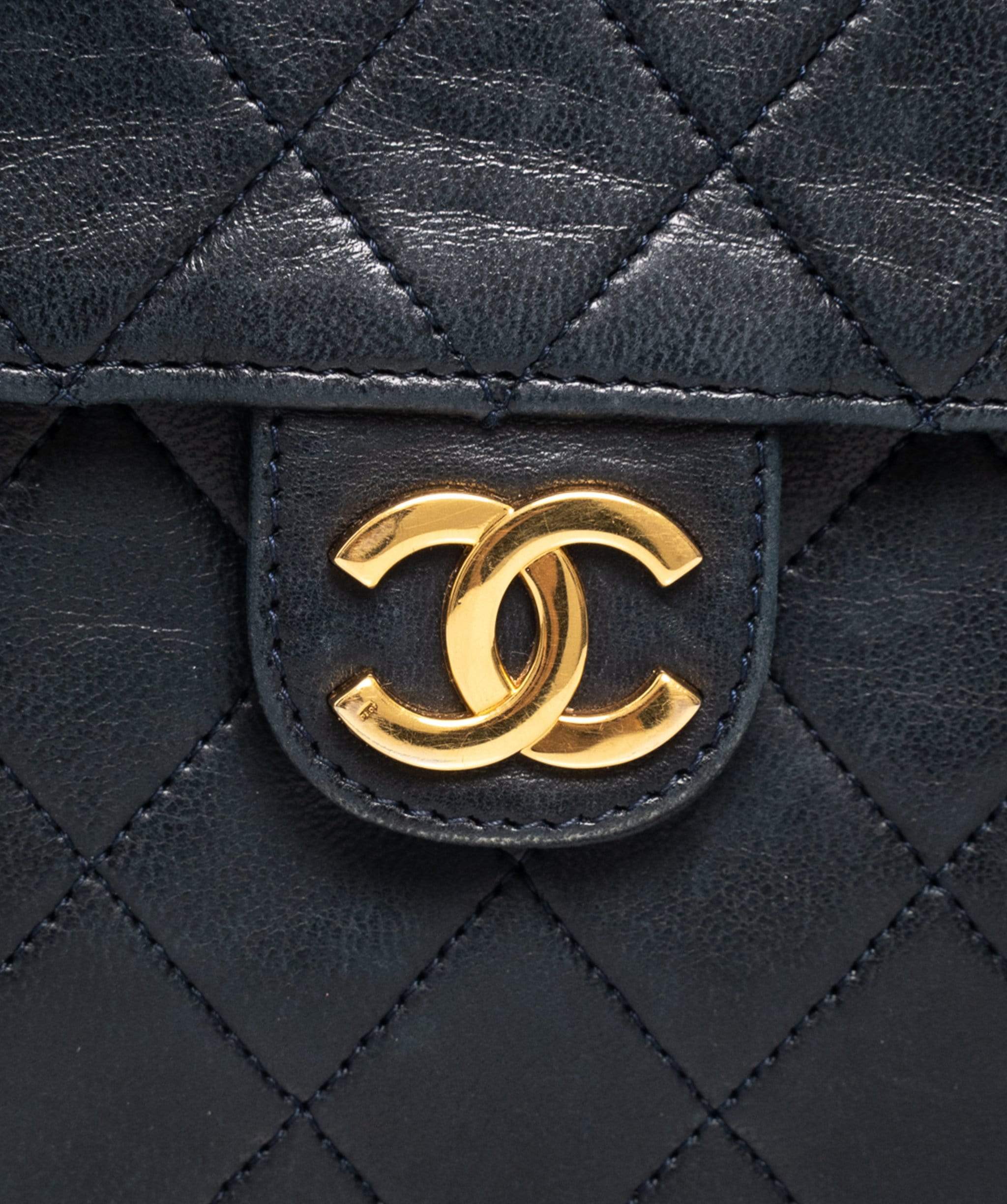 Chanel Chanel Navy Lambskin Single Flap Bag GHW - AGL1294