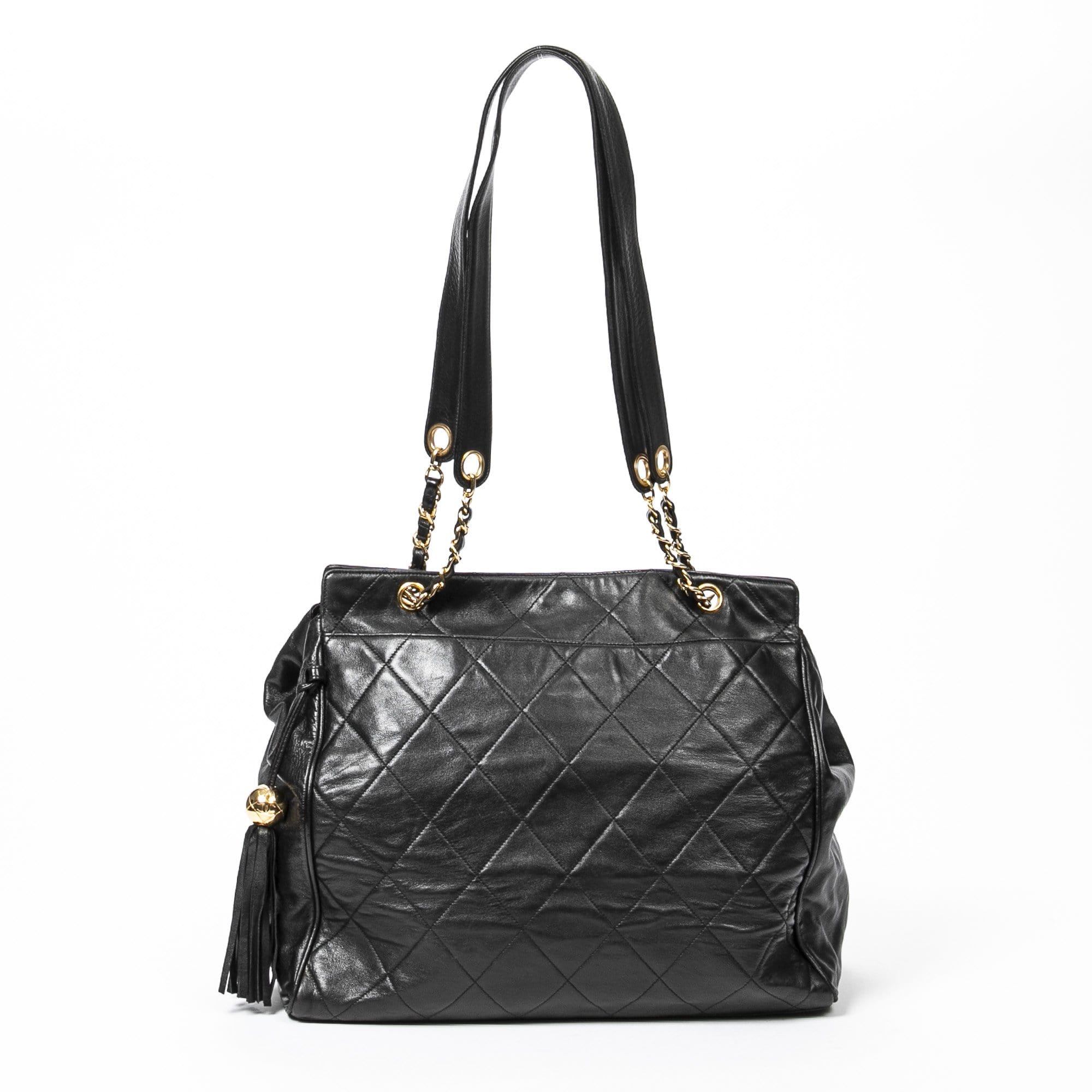 Chanel Chanel Quilted Tassle Shoulder bag - AWL1529