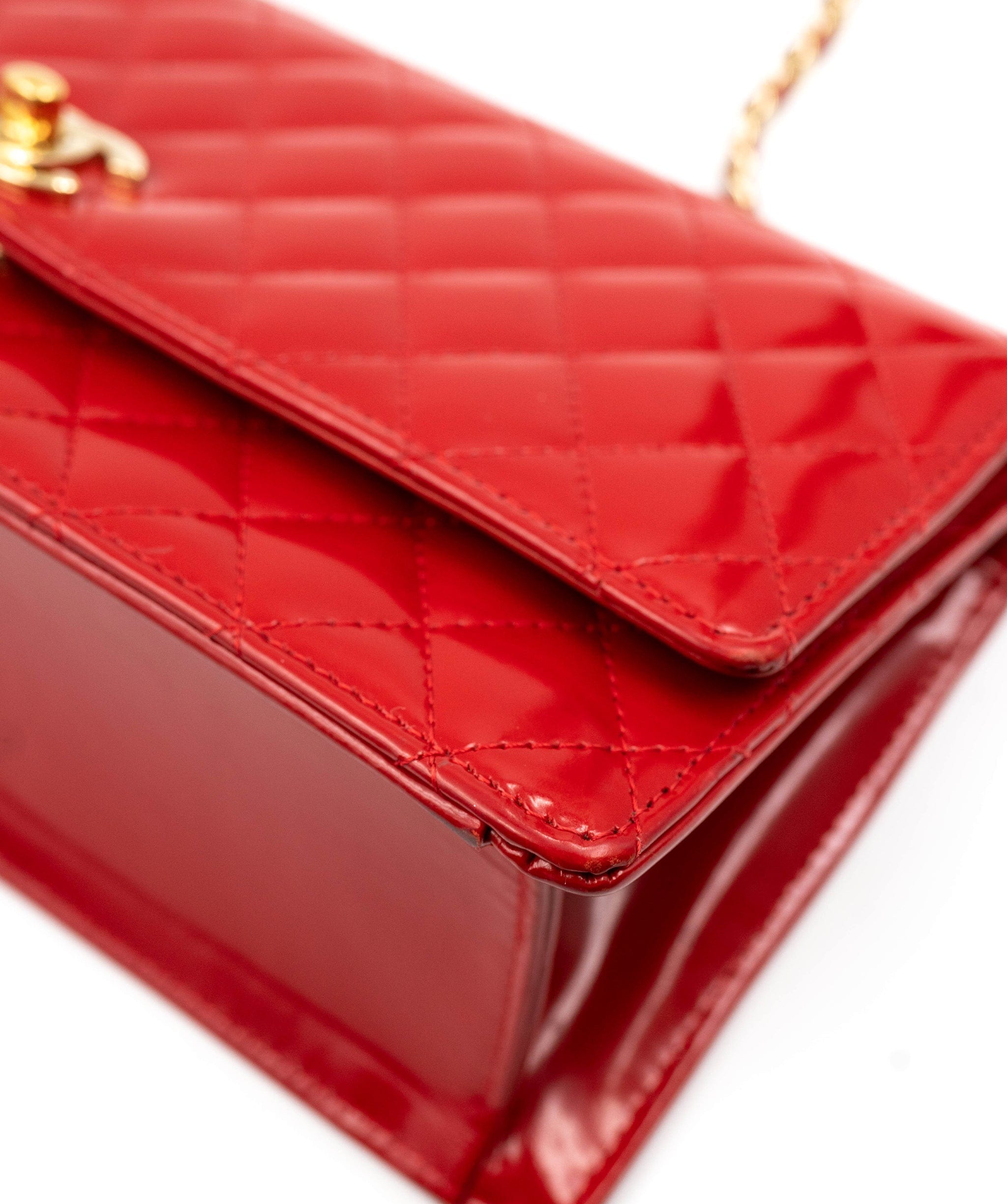 Chanel Chanel Red patent bag AGC1336