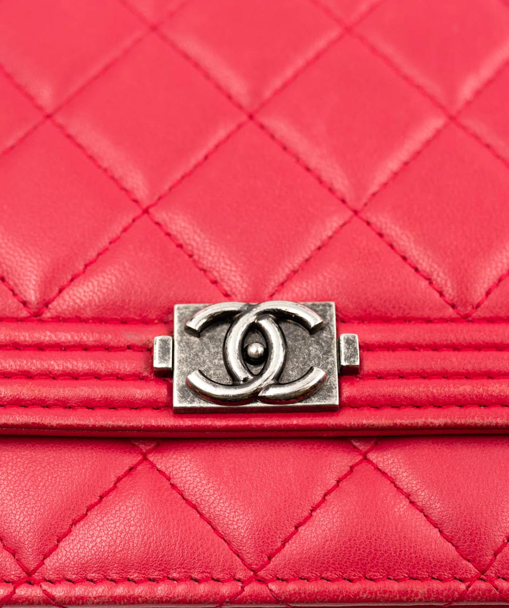 Chanel chanel red woc ASL4399