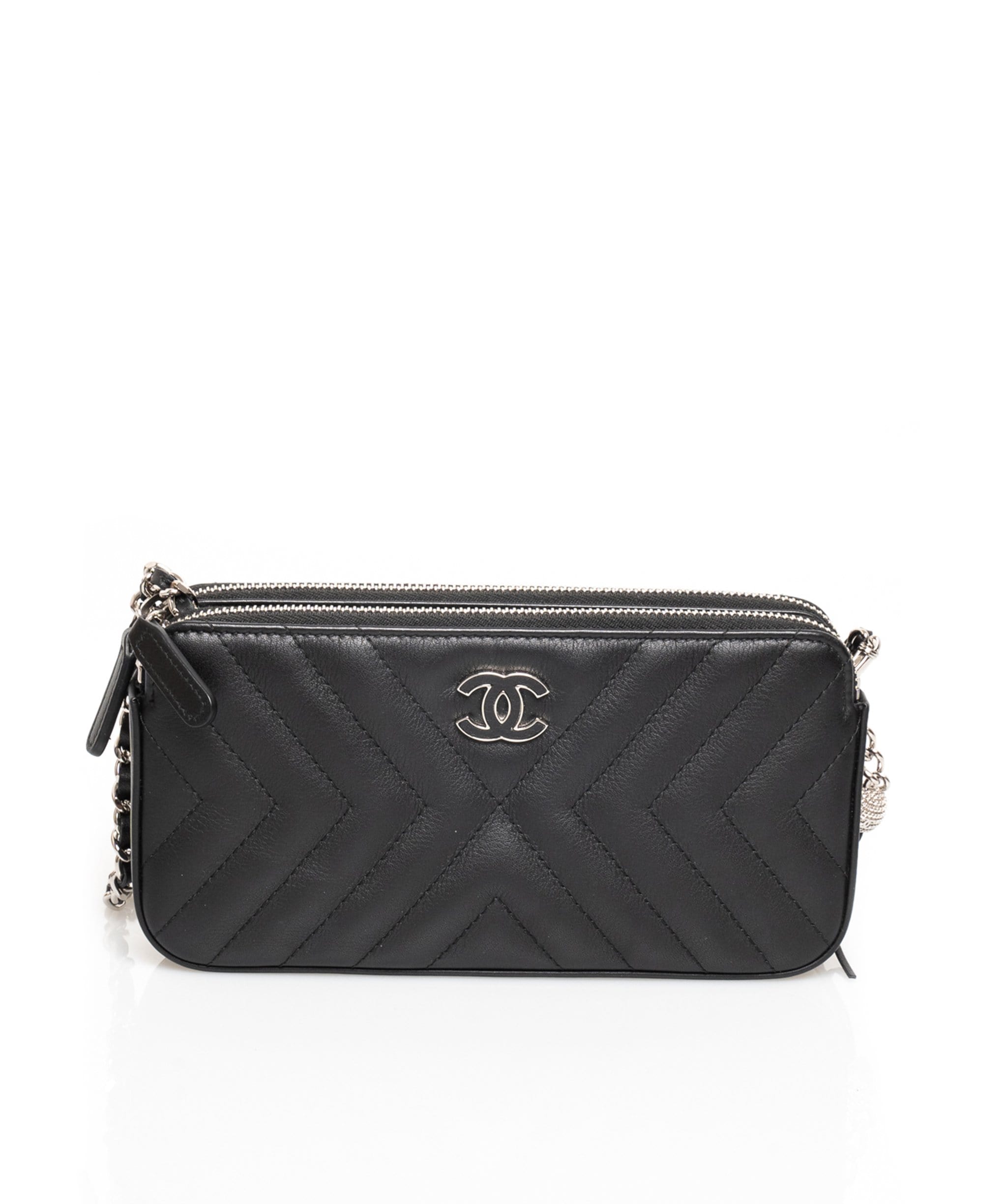 Chanel Chanel Reversed Chevron Trio Wallet on Chain - ADL1447