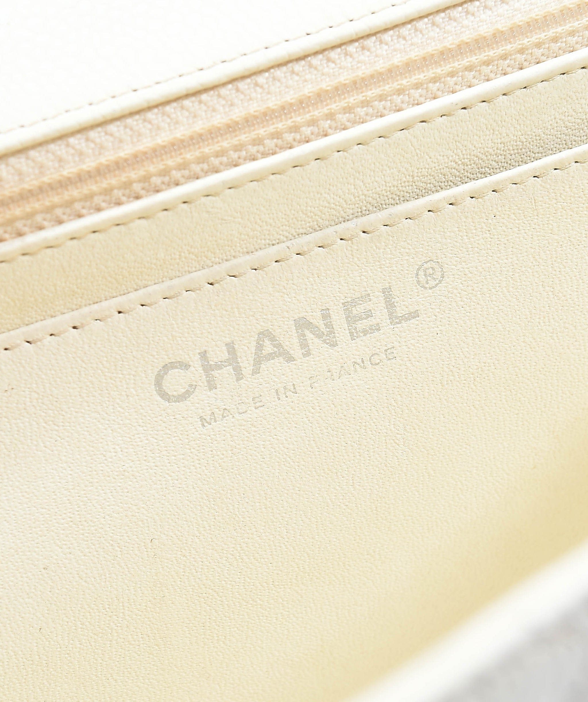 Chanel Chanel single flap jumbo white caviar SHW SKL1055