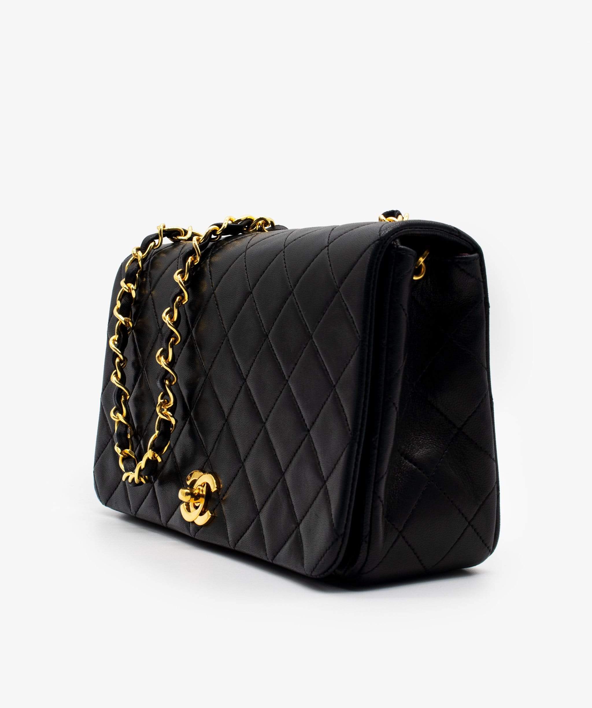 Chanel Chanel Small Matelasse Flap Bag RCL1005