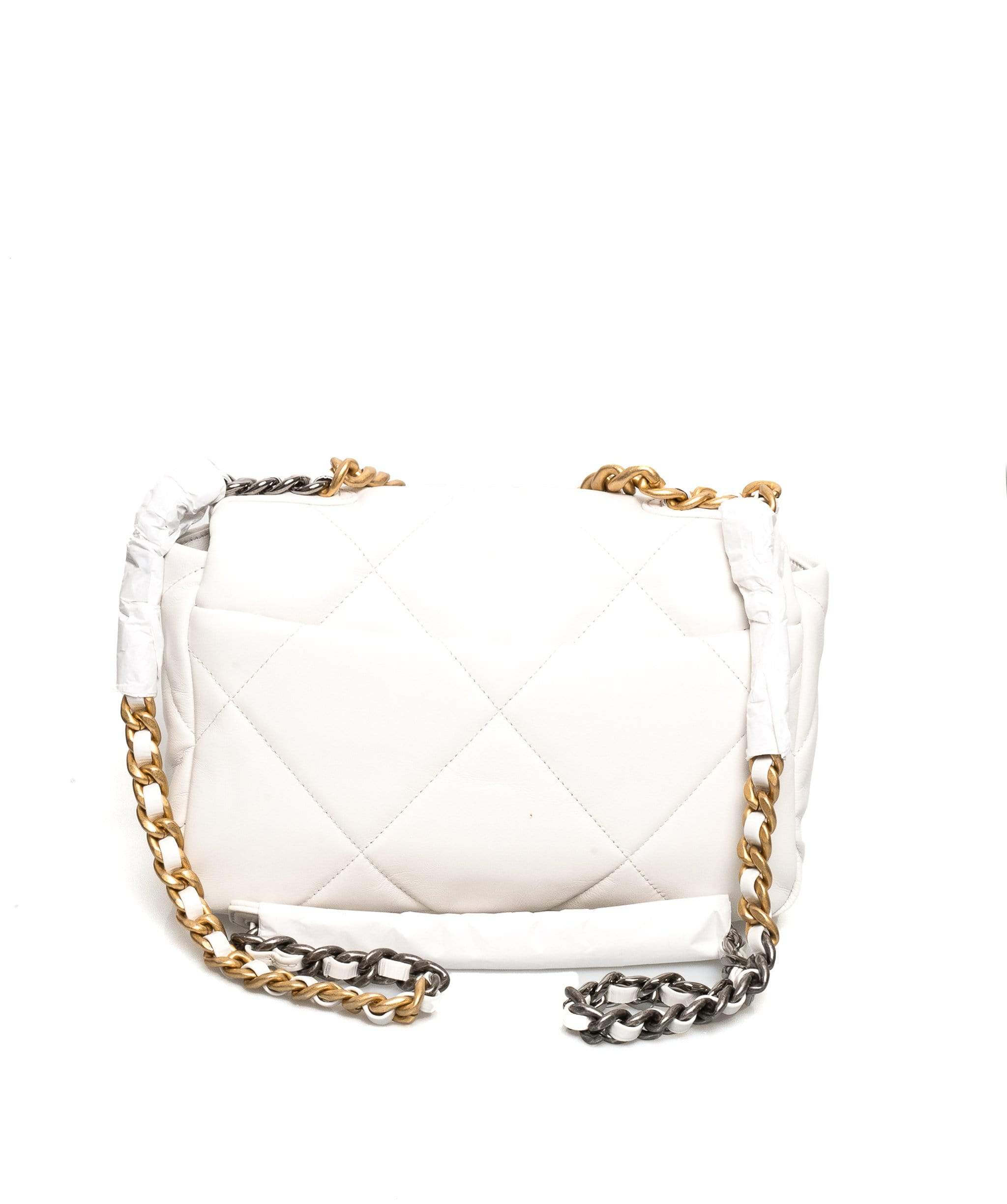 Chanel Chanel Small White Leather 19 Bag - AGL1368