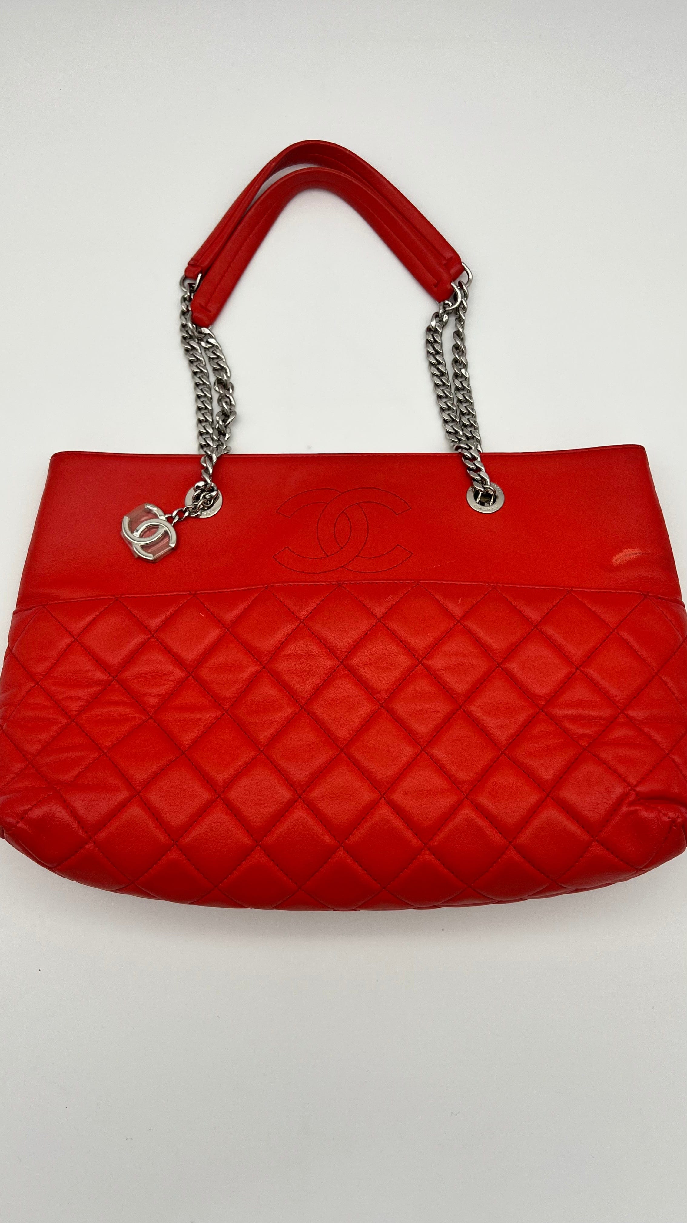 Chanel Chanel Urban Delight Chain Tote Quilted Lambskin PXL1121