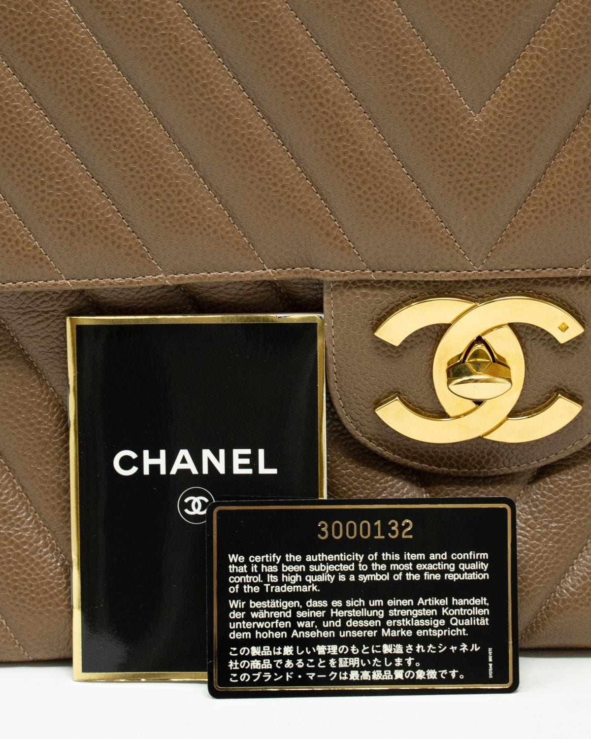 Chanel Chanel V Stitch Classic Flap Maxi Chain Shoulder Bag - ASL1946