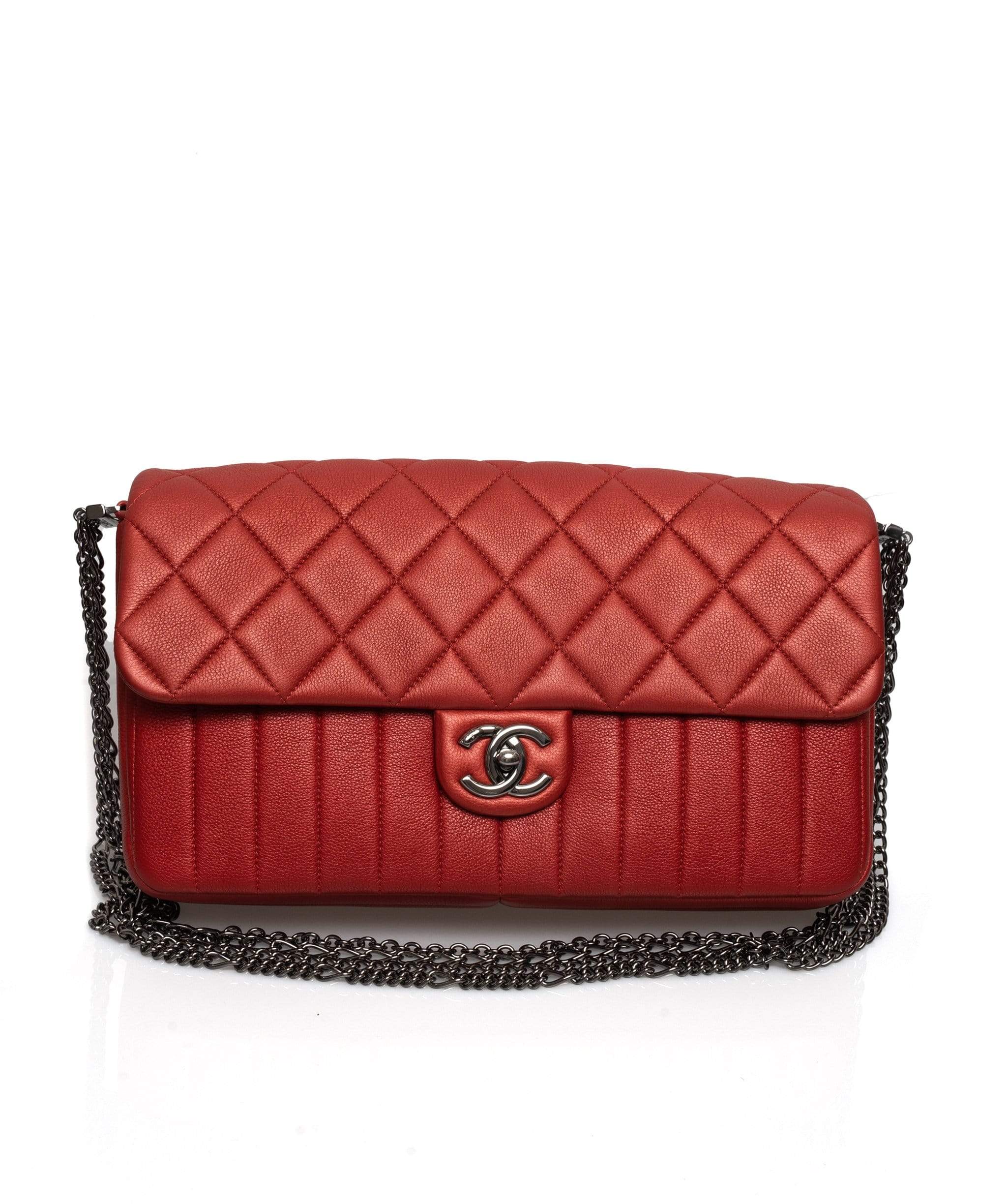 Chanel Chanel Vertical & Diamond Quilted Calfskin Red Bag - AWC1038