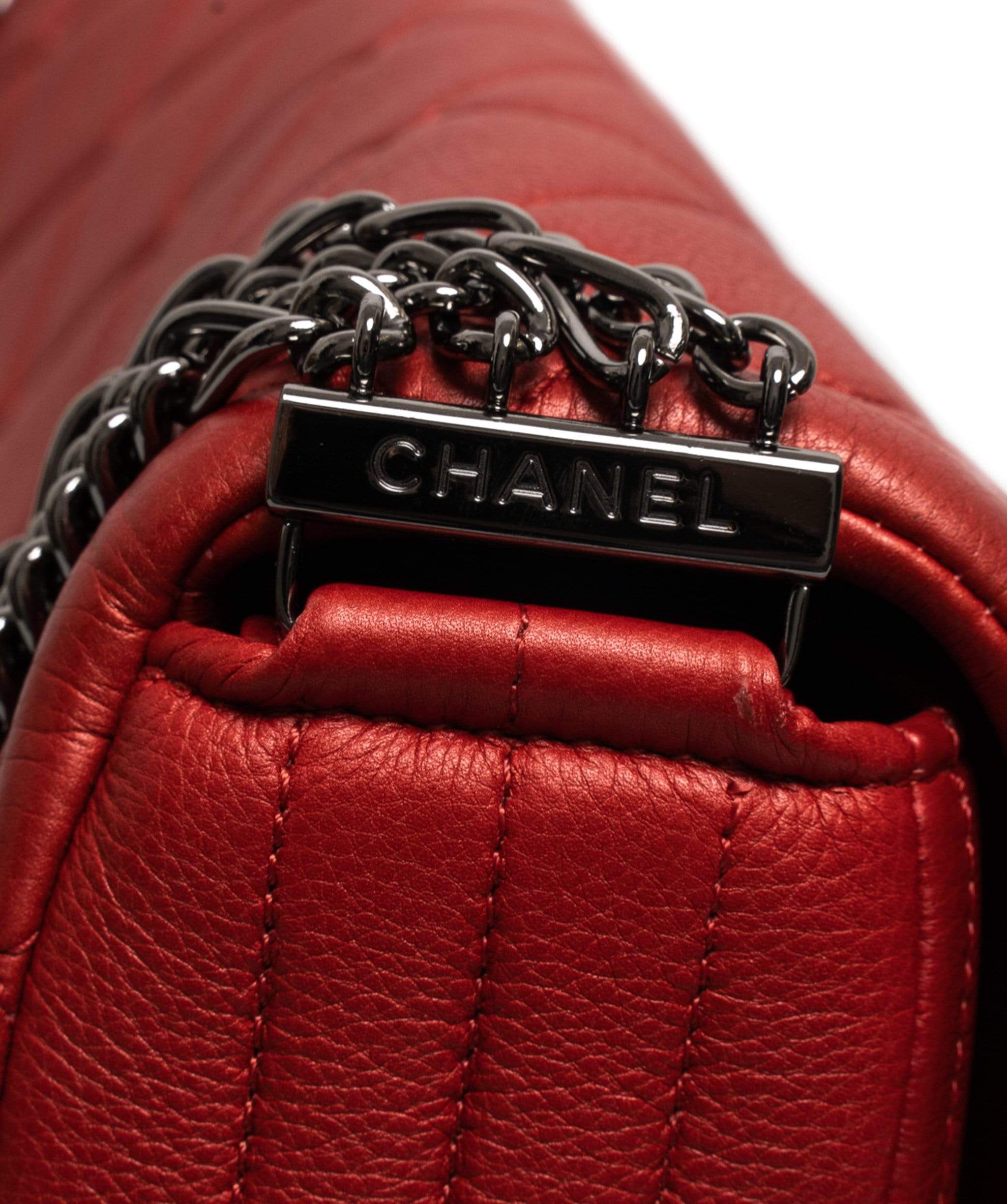 Chanel Chanel Vertical & Diamond Quilted Calfskin Red Bag - AWC1038