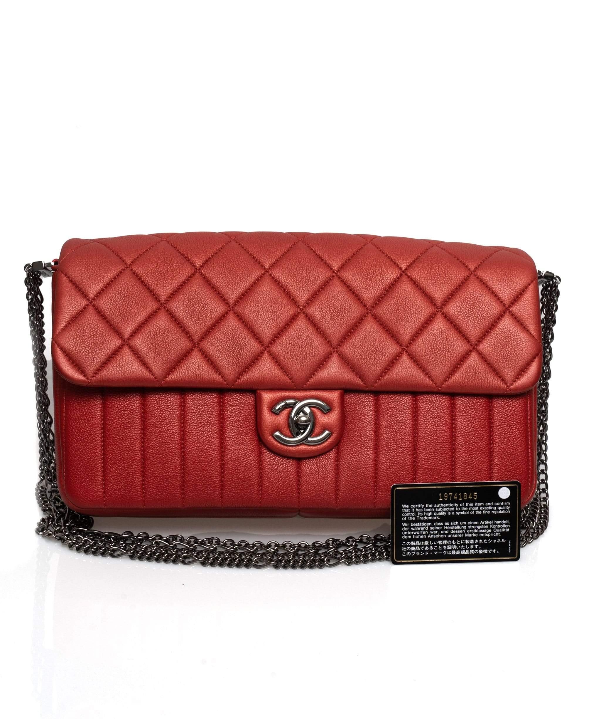 Chanel Chanel Vertical & Diamond Quilted Calfskin Red Bag - AWC1038