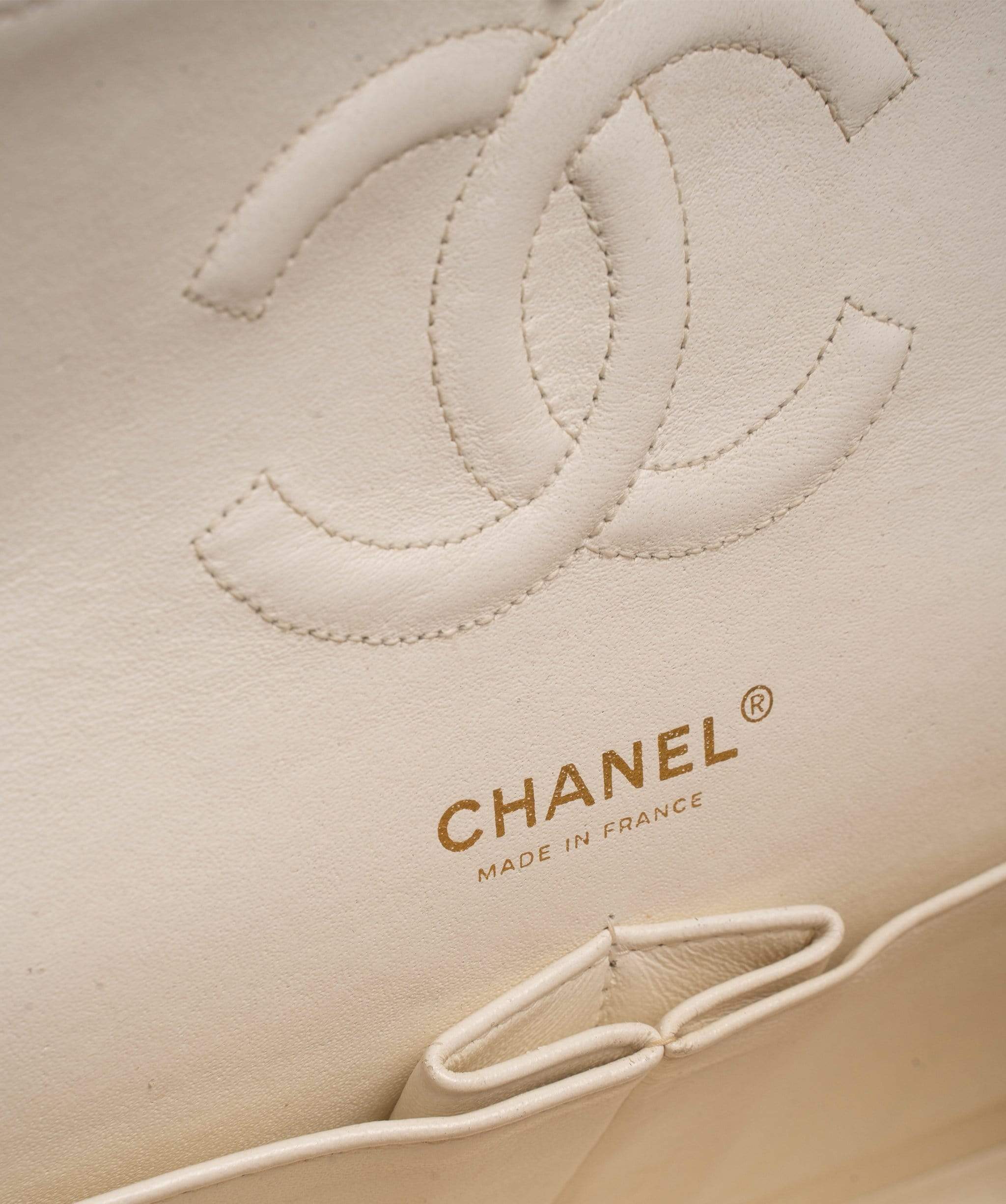 Chanel Chanel White Caviar Skin 10" Medium Double Classic Flap Bag - AWL1573