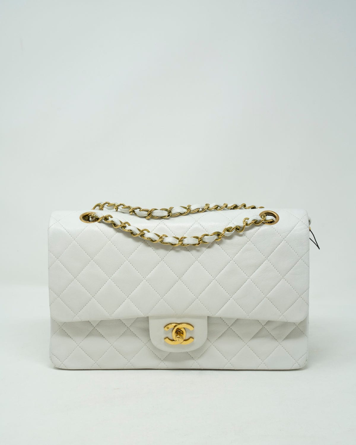 Chanel Chanel White Medium Classic Double Flap Bag - ASL2124