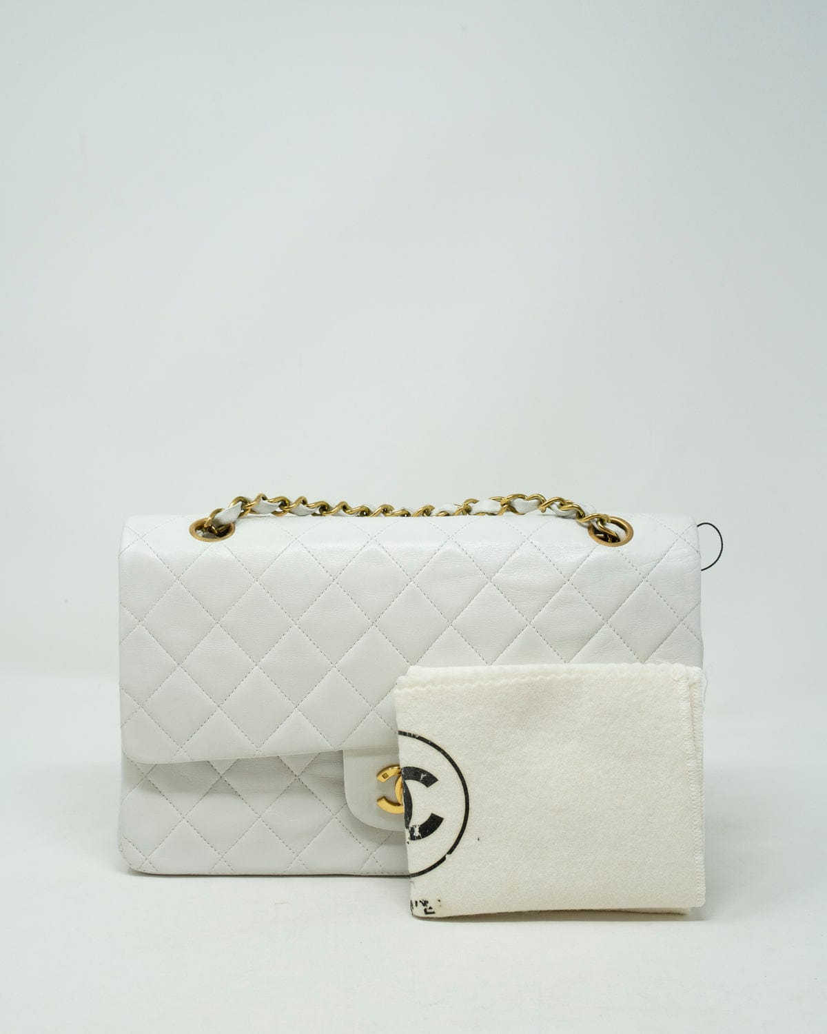 Chanel Chanel White Medium Classic Double Flap Bag - ASL2124