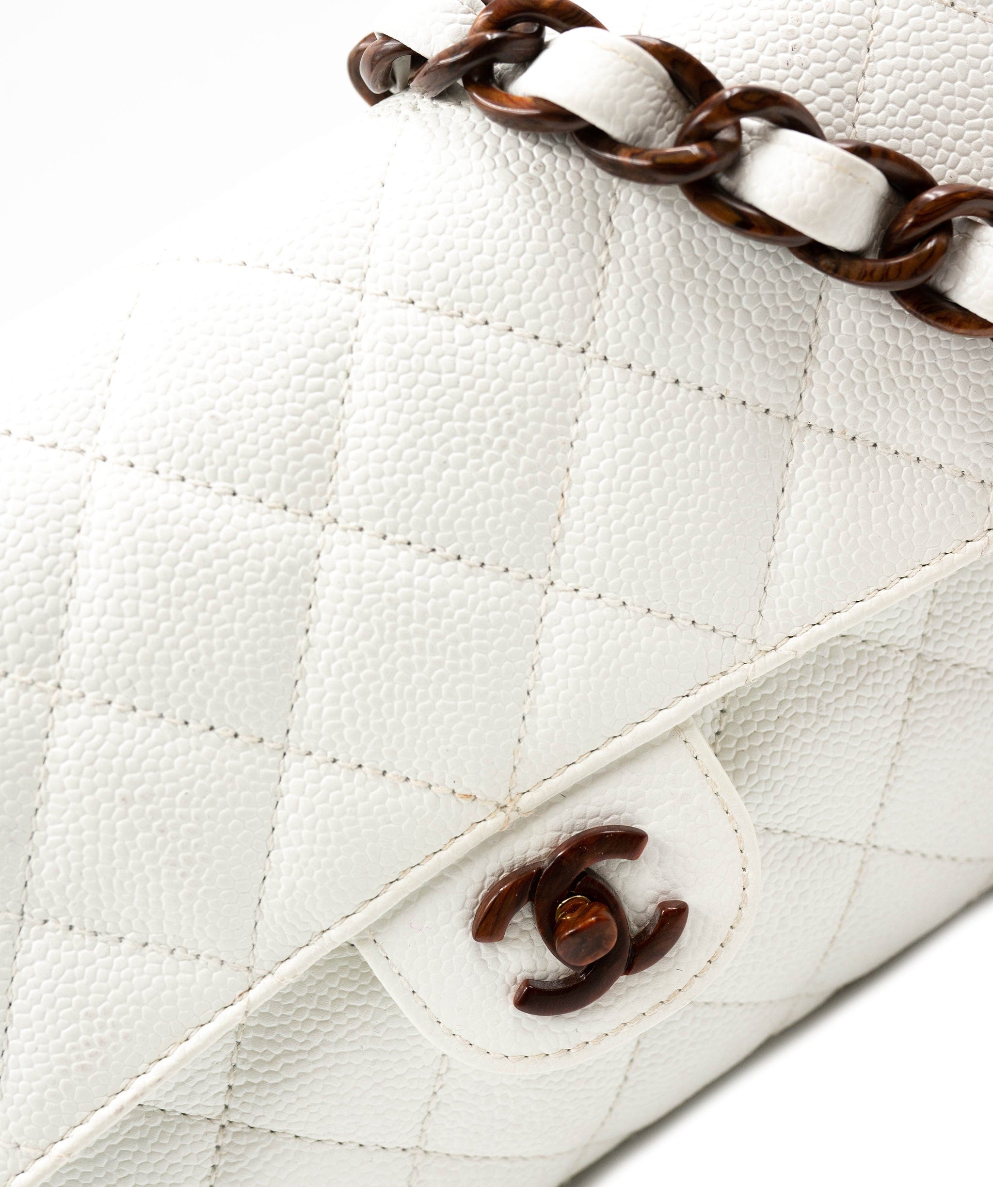 Chanel Chanel White torteishelle bag AGL2299