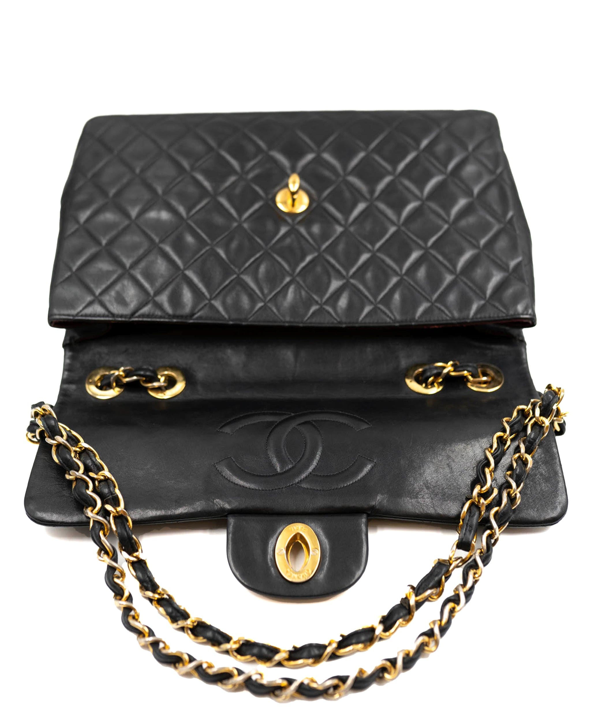 Chanel Chanel XL Classic Flap black with gold hardware - ASL1655