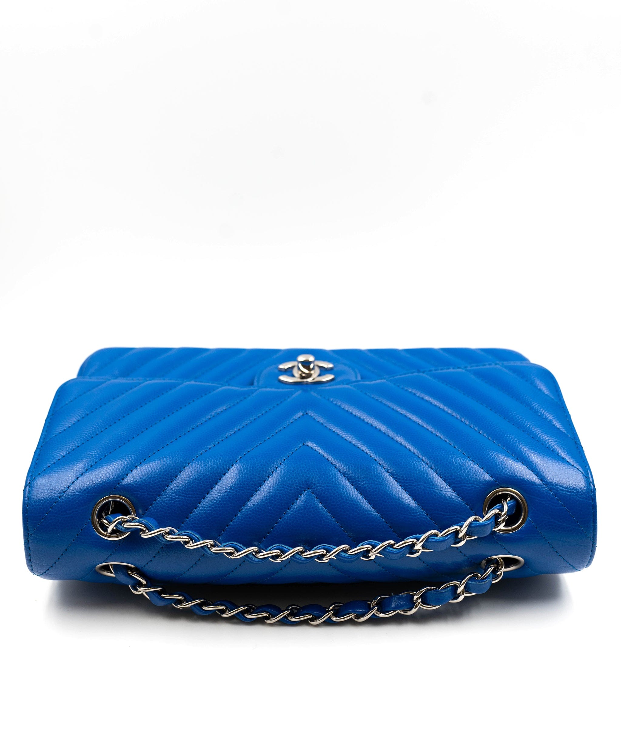 Chanel Dark blue grained chevron medium flap bag AGC1366