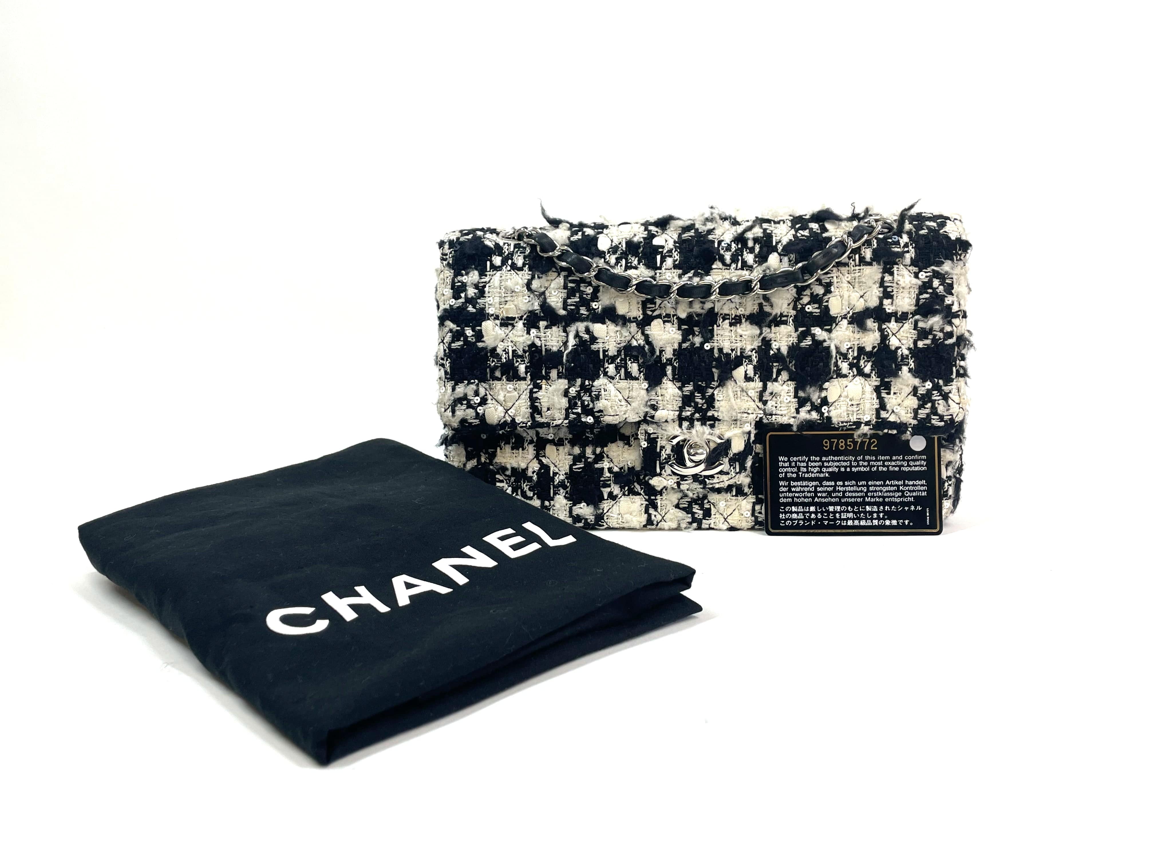 Chanel Matrasse 25 Tweed SV metal fittings PXL1031