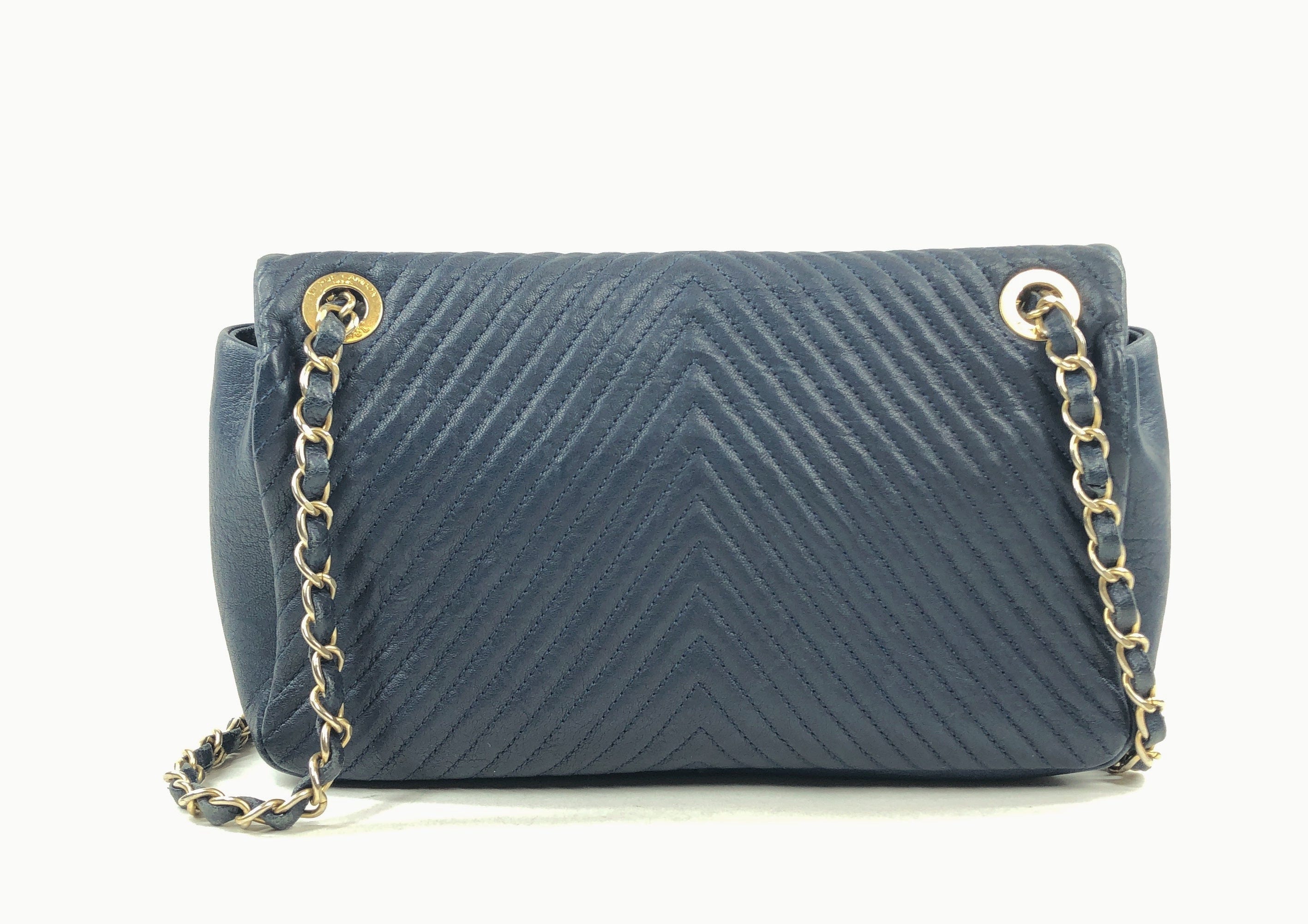 Chanel V-Stitch Chain Shoulder Bag Blue S / W 3972353