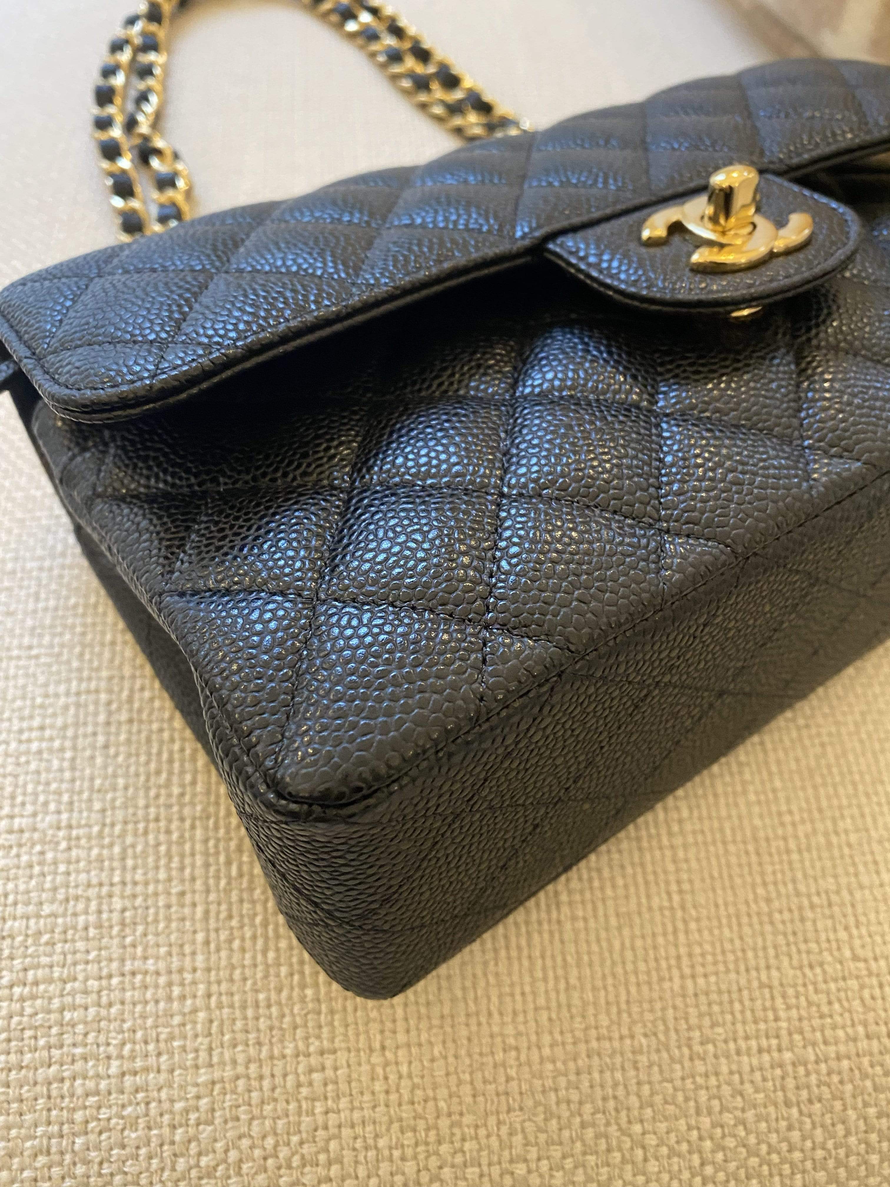 Chanel Chanel caviar flap small gold hardware