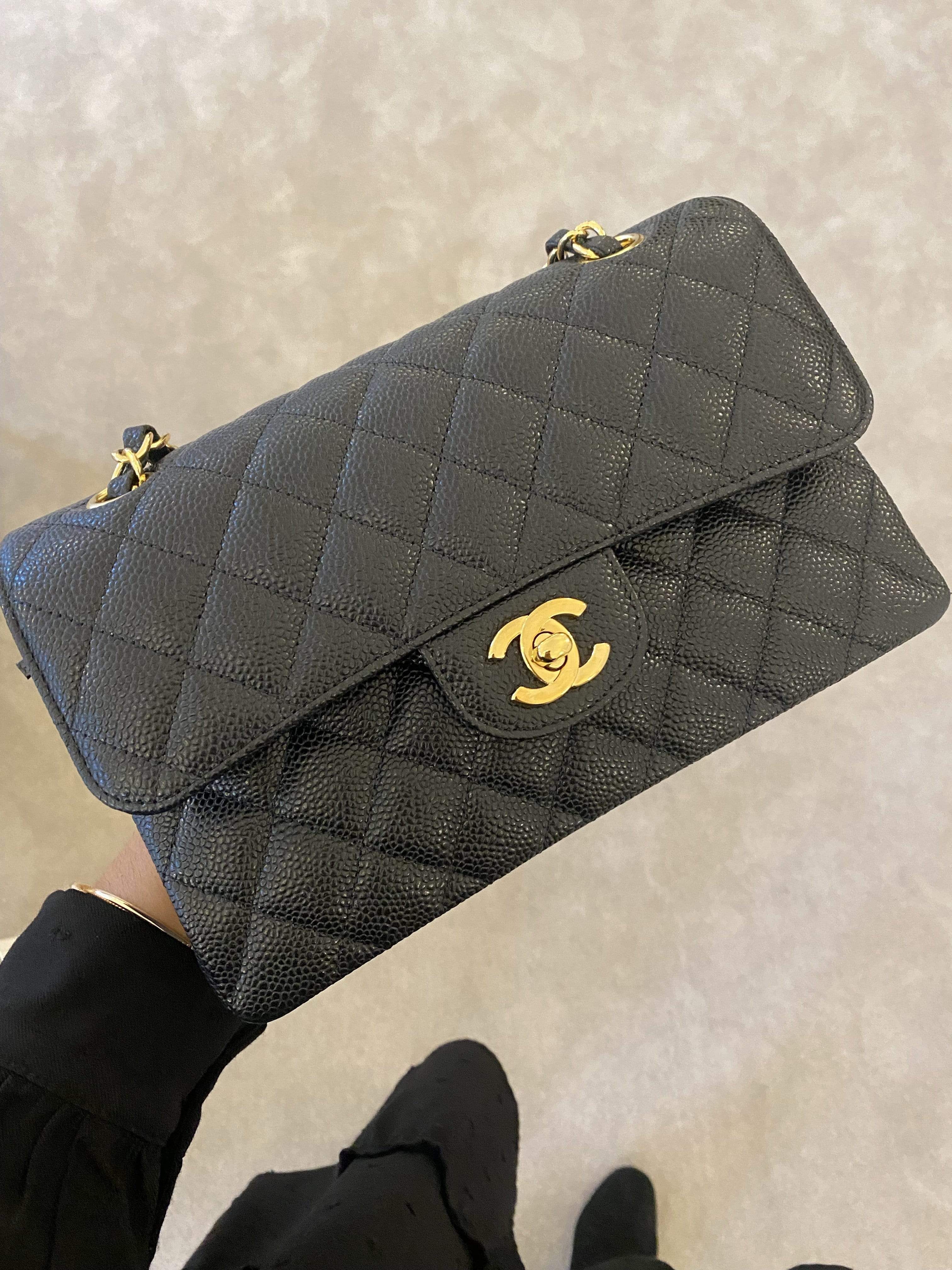 Chanel Chanel caviar flap small gold hardware