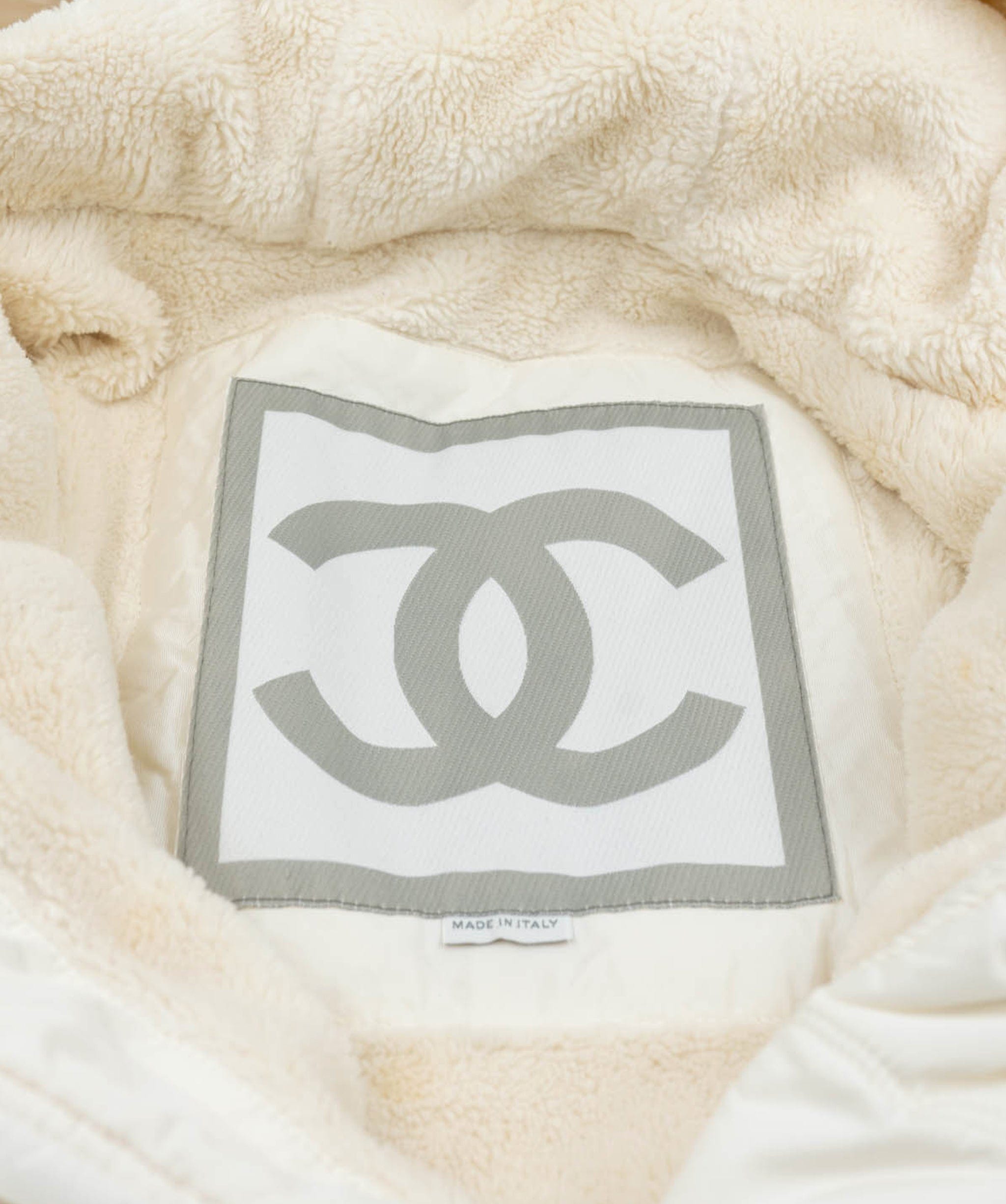 Chanel Chanel 00A Puffer Coat White ASL4613