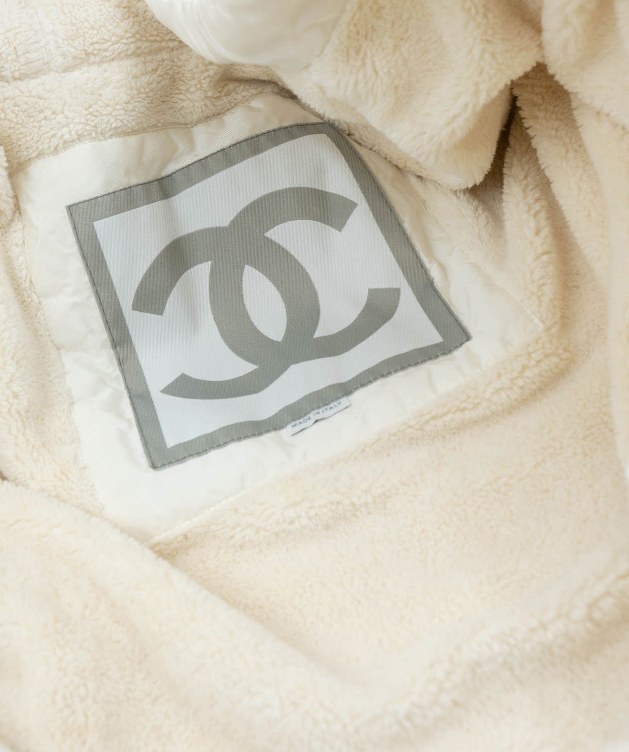 Chanel Chanel 00A Puffer Coat White ASL4613