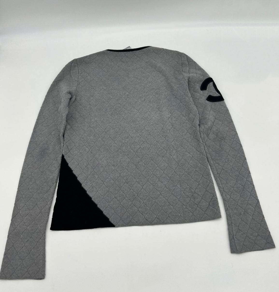 Chanel Chanel 05A Big CC Pullover Sweater Gray Black ASL3961