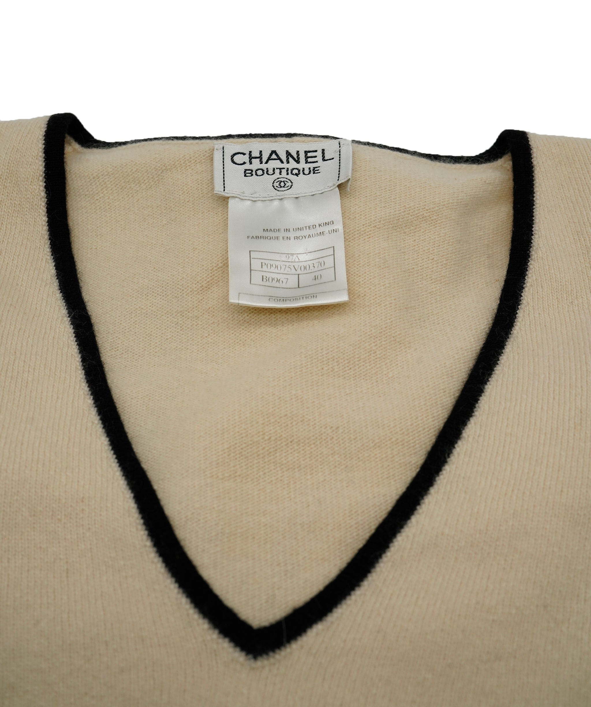 Chanel Chanel 97A V-neck Sweater Cream ASL5413