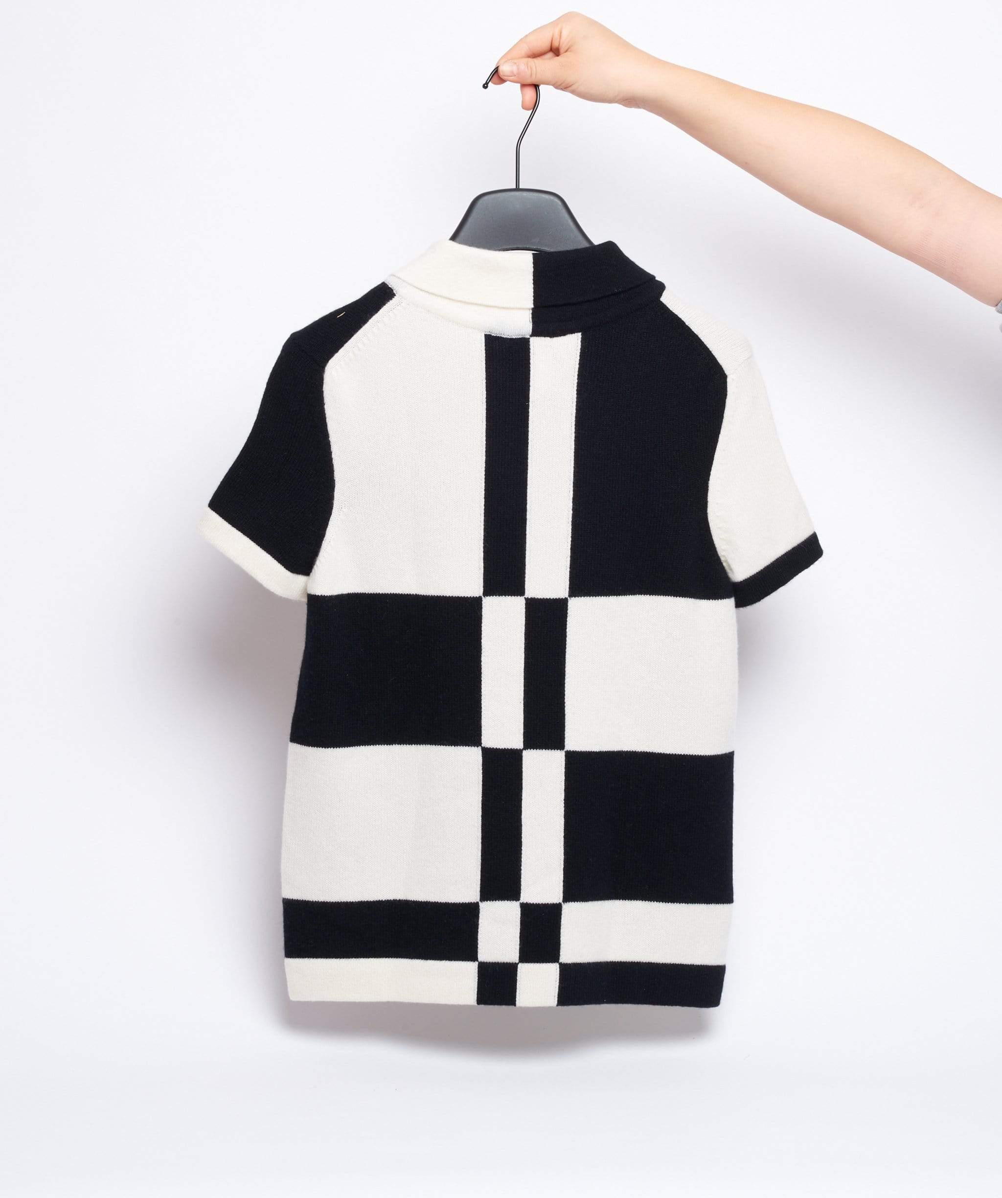 Chanel Chanel Black and White Cashmere Top