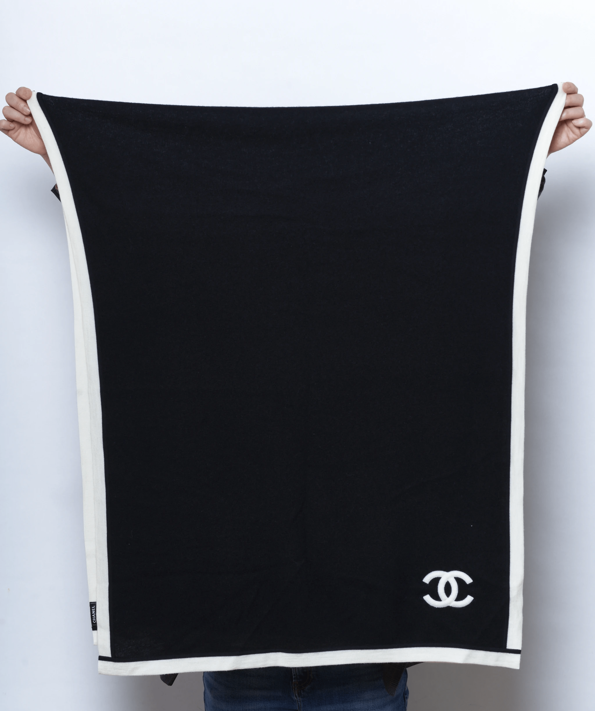 Chanel Chanel black cashmere shawl with cream trimming