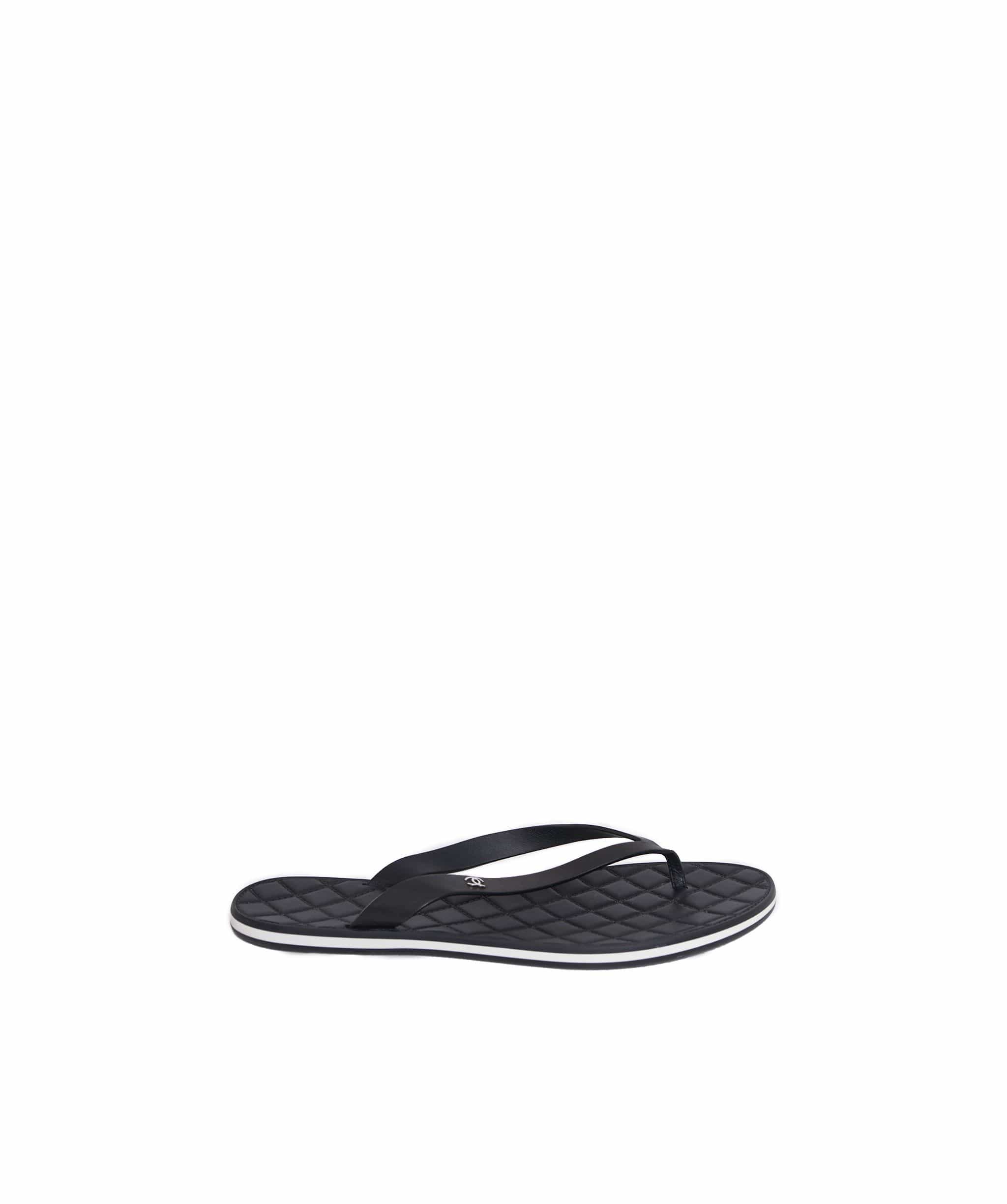 Chanel Chanel Black CC Flip Flop Sandals Size 41  AGL1119