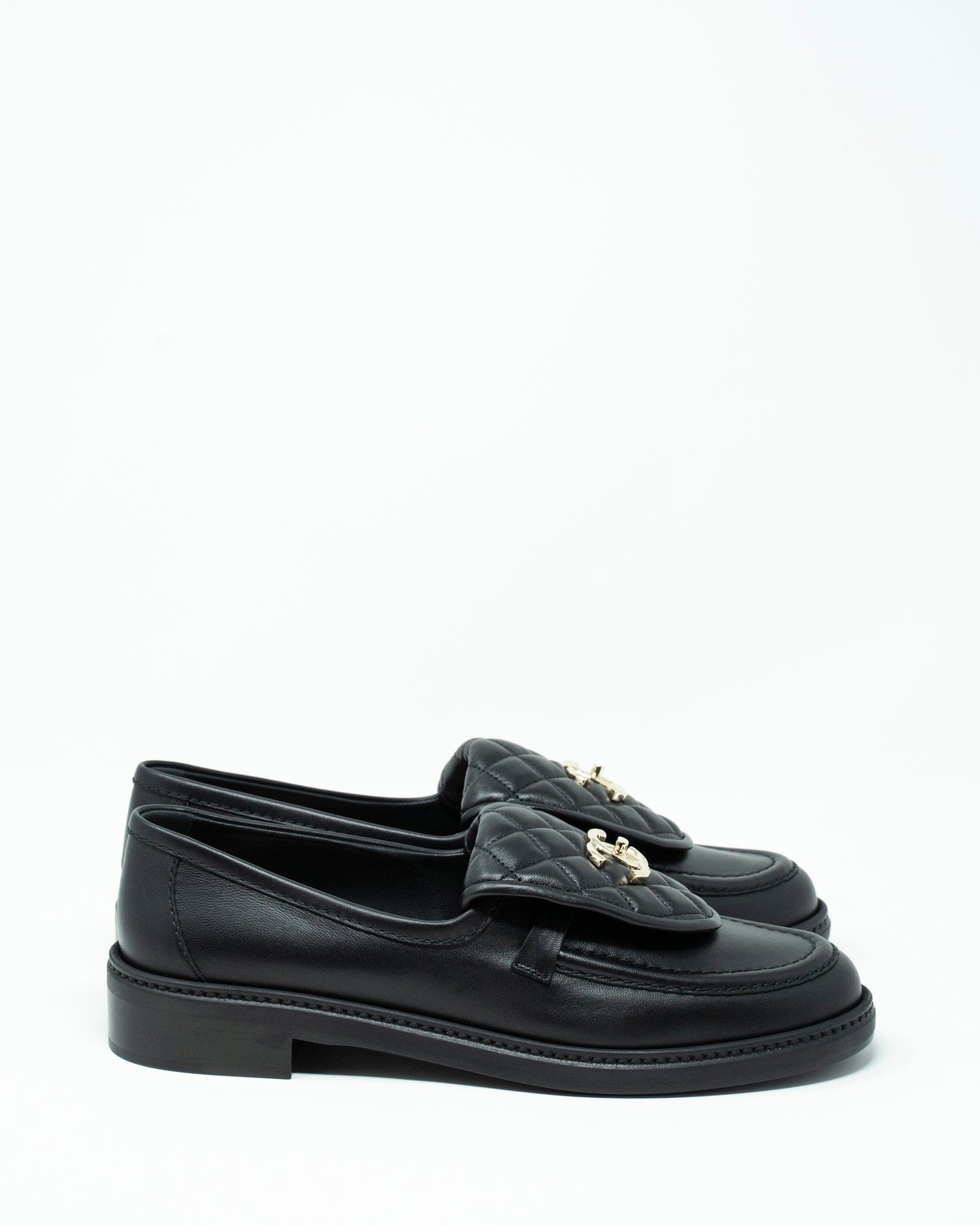 Chanel Chanel black loafers with CC hardwaresize 40 - AGL2033