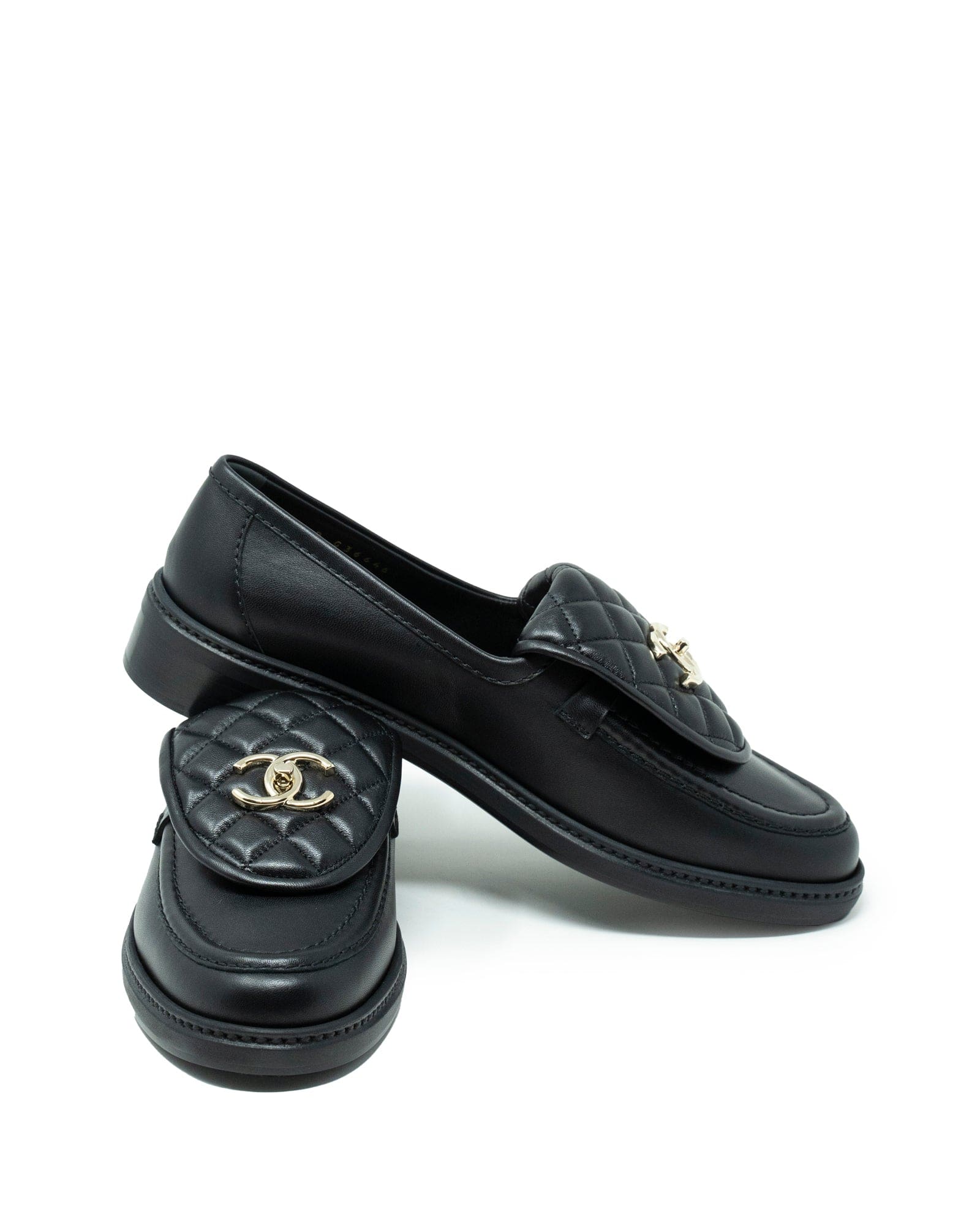 Chanel Chanel black loafers with CC hardwaresize 40 - AGL2033