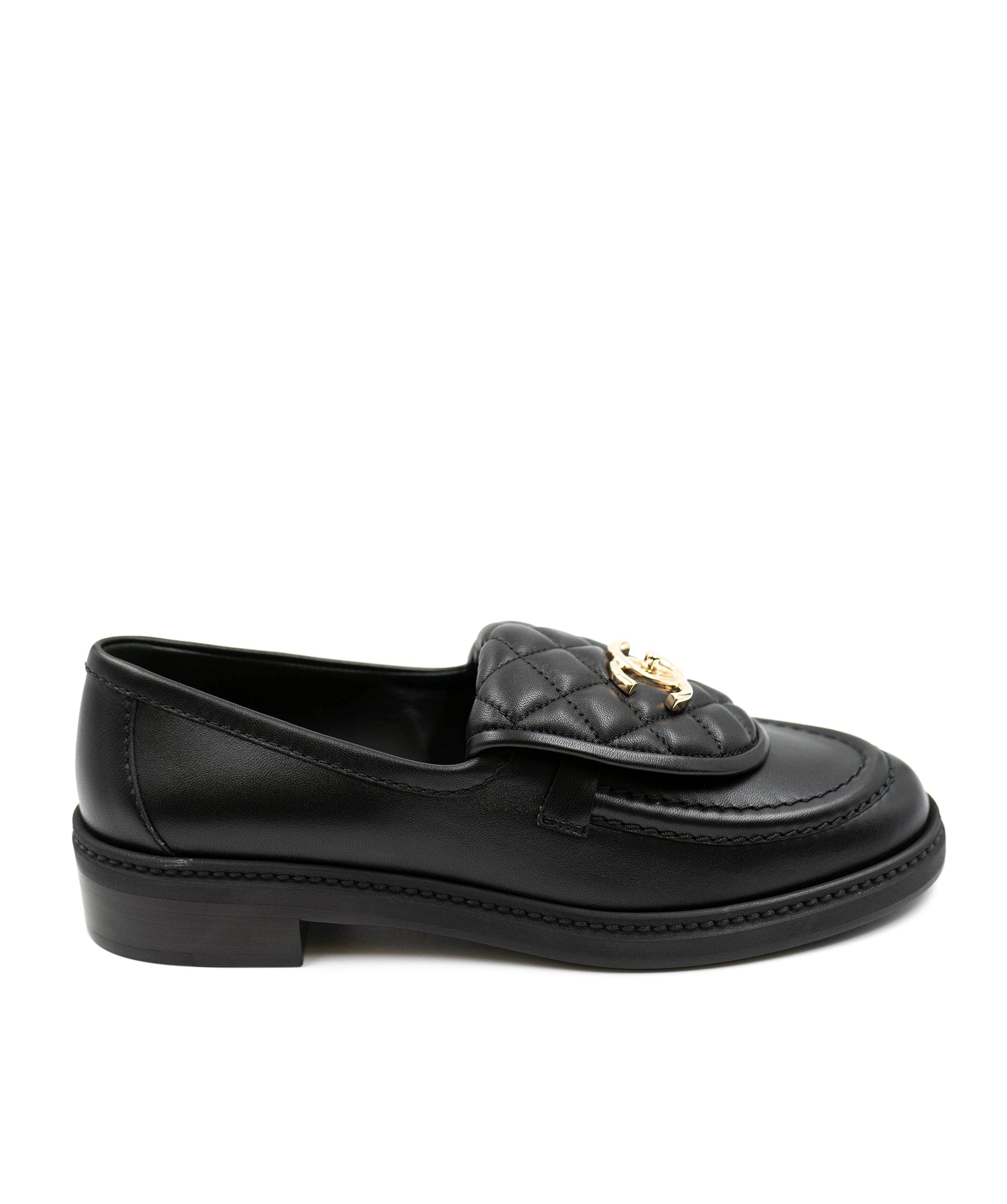 Chanel Chanel black loafers with turnlock size 37.5 AGC1338