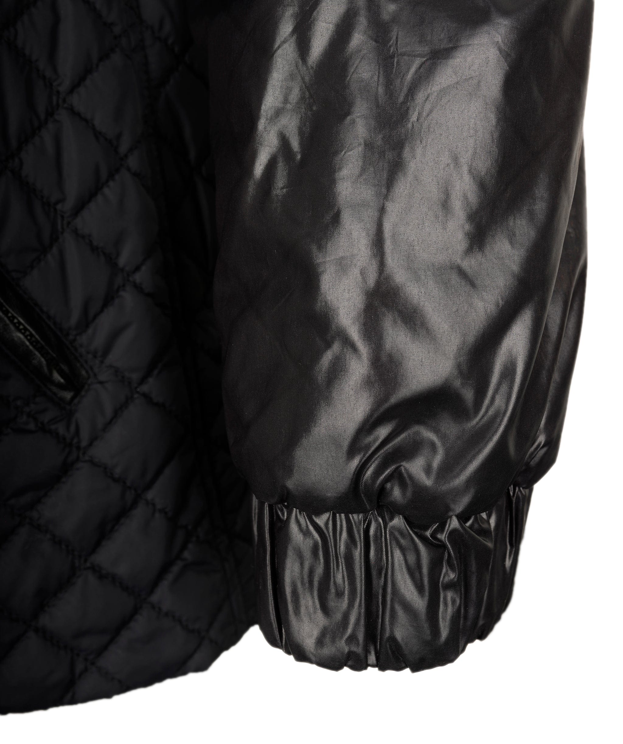 Chanel Chanel Black puffer jacket AVL1105