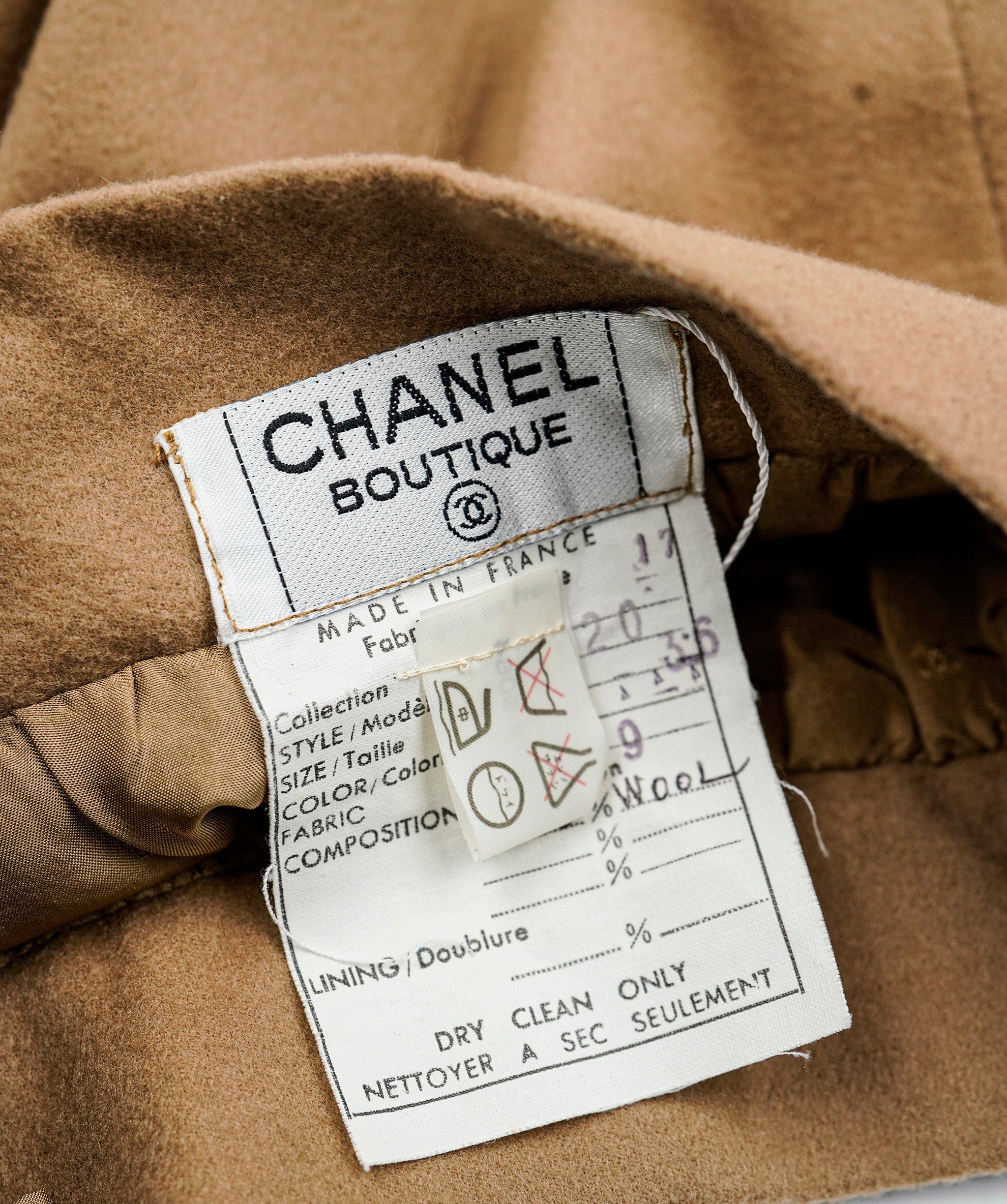 Chanel Chanel Gold Buttons Skirt Suit Beige ASL5019