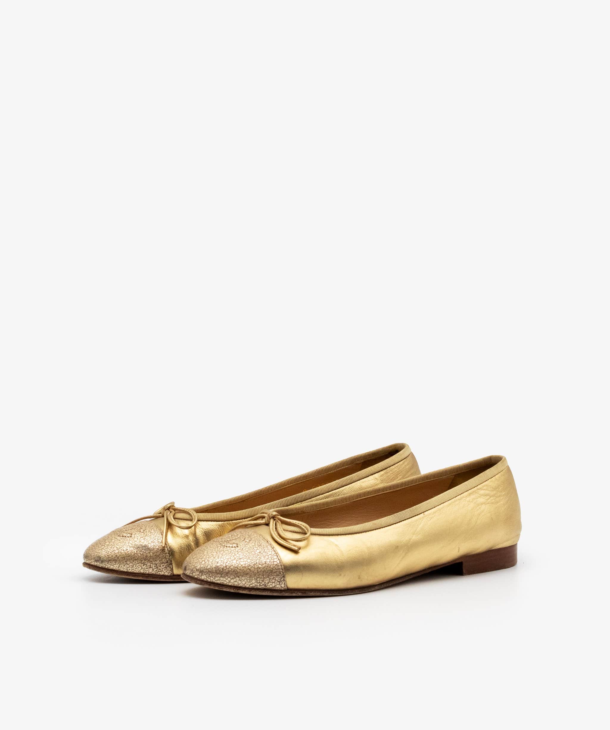 Chanel Chanel Gold CC ballerinas