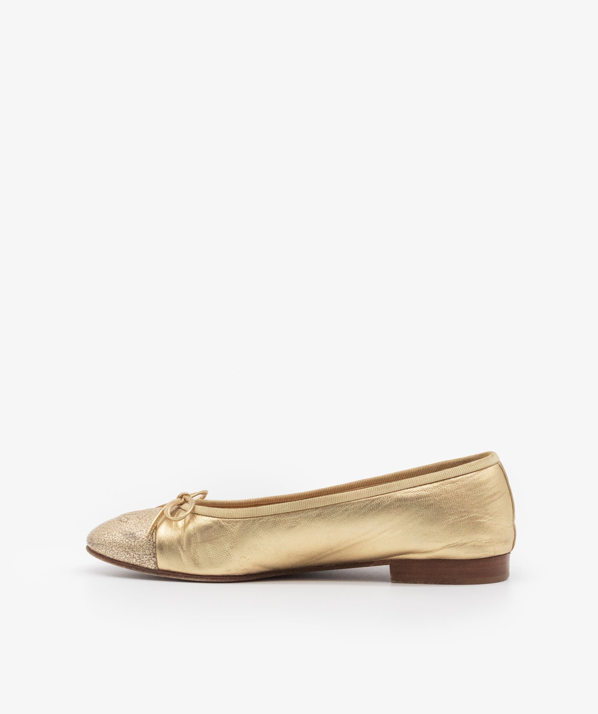 Chanel Chanel Gold CC ballerinas